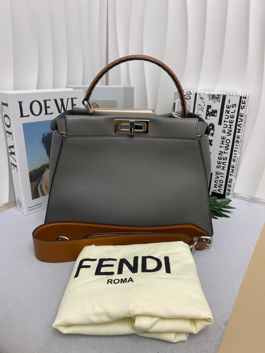 Fendi Pre-loved Bag Very good condition Size ONE SIZE - 1 Thumbnail