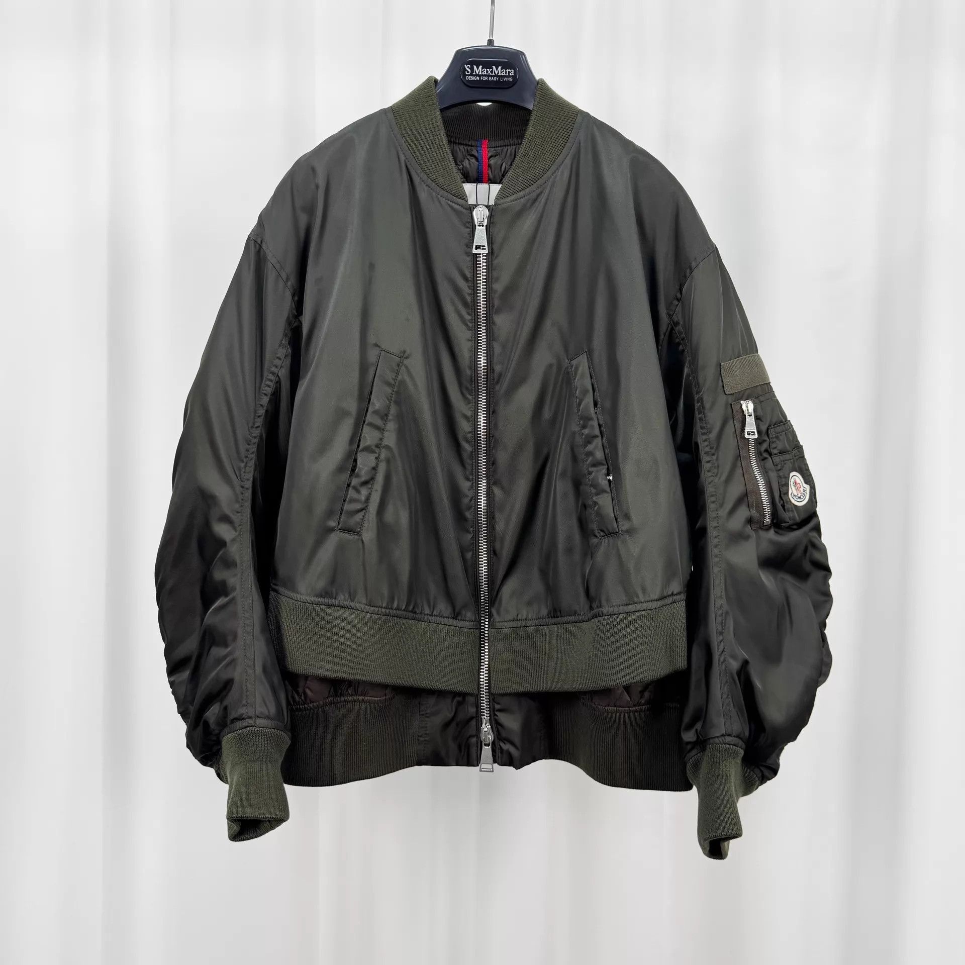 Moncler Black Bomber Jacket with Zip Closure Size US XS / EU 42 / 0 - 1 Thumbnail