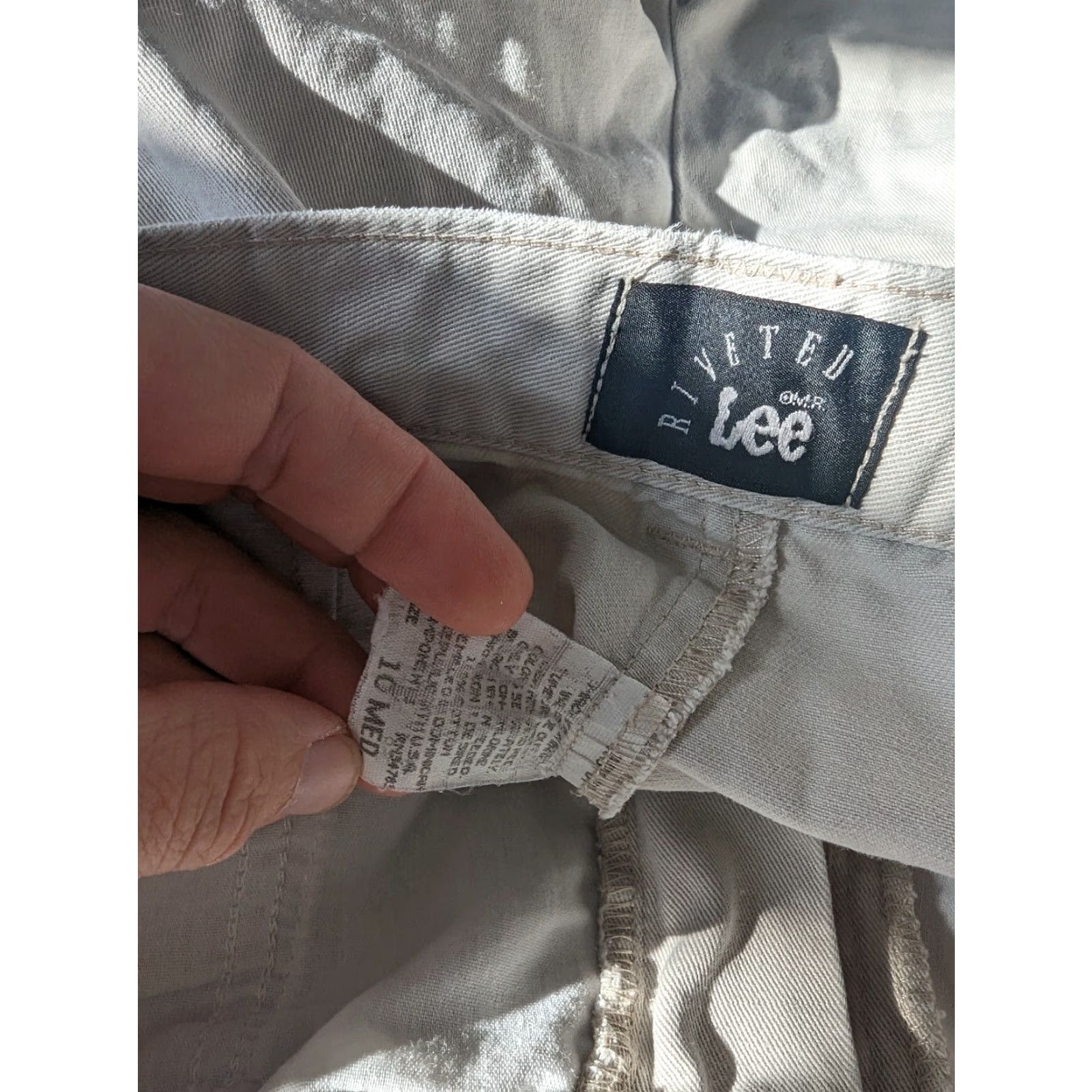 Lee VINTAGE 90s Lee Riveted Chino High Rise Mom Shorts Made USA Size 8 Blue Denim Shorts Womens S4W 29x4 12 Rise 4 Inseam Hips 44 Size 30" / US 8 / IT 44 - 3 Thumbnail