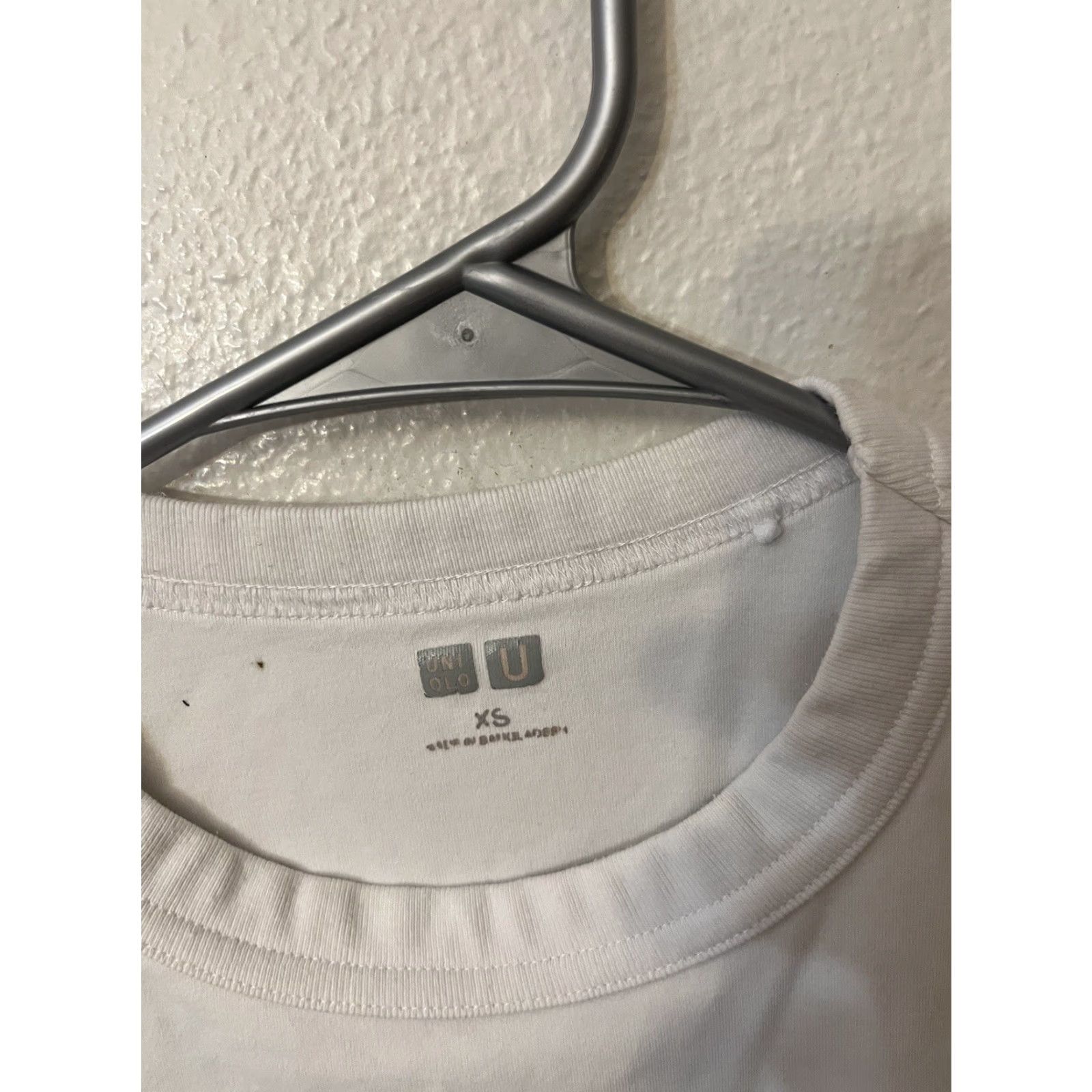 Uniqlo Uniqlo T-Shirt Mens XS White Solid Crew Neck 100% Cotton Short Sleeve Shirt Vintage? No Size US XS / EU 42 / 0 - 2 Thumbnail