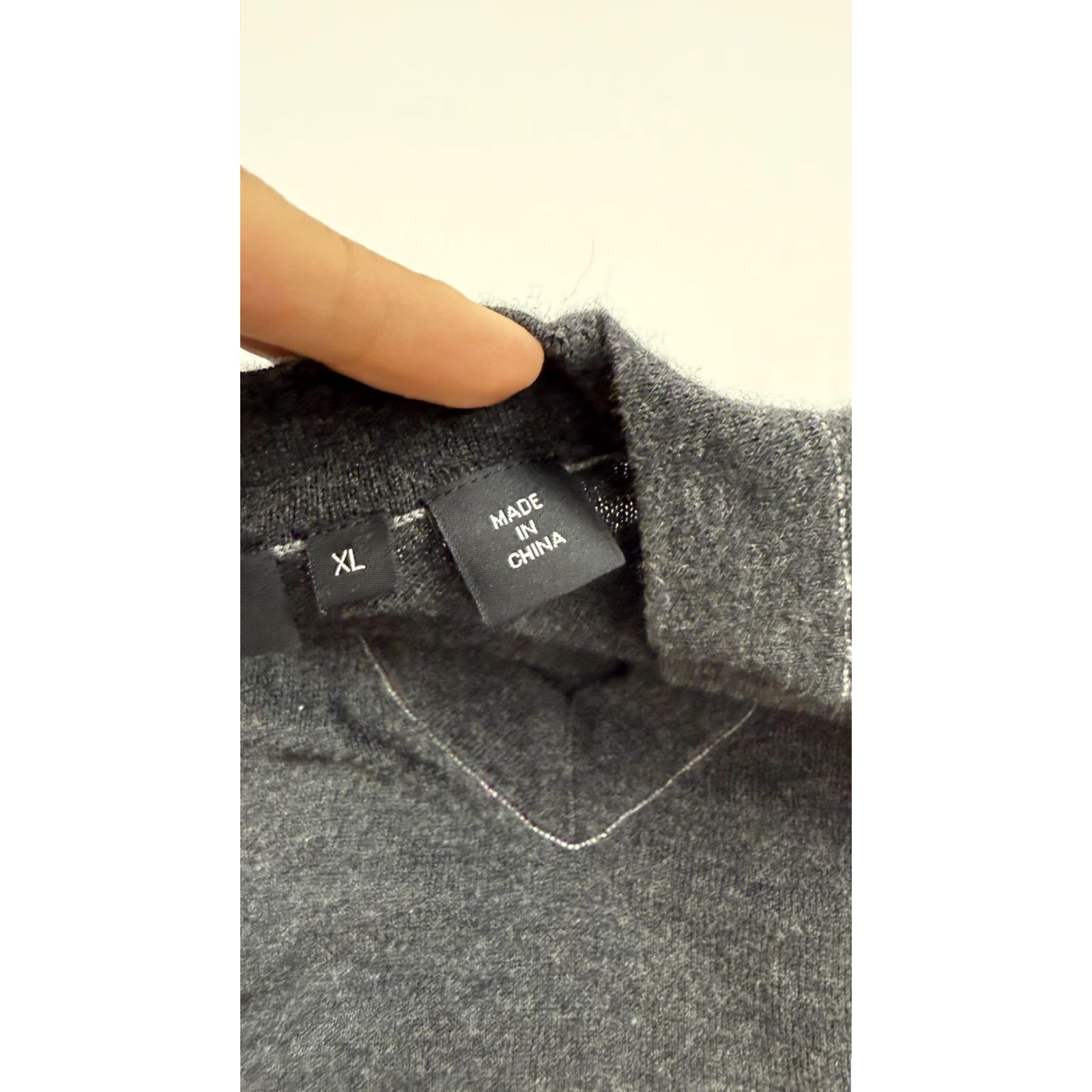 Hugo Boss Hugo Boss Sweater Mens XL Gray V-Neck Slim Fit Cotton Cashmere Pullover with Pockets All Seasons Size US XL / EU 56 / 4 - 6 Thumbnail