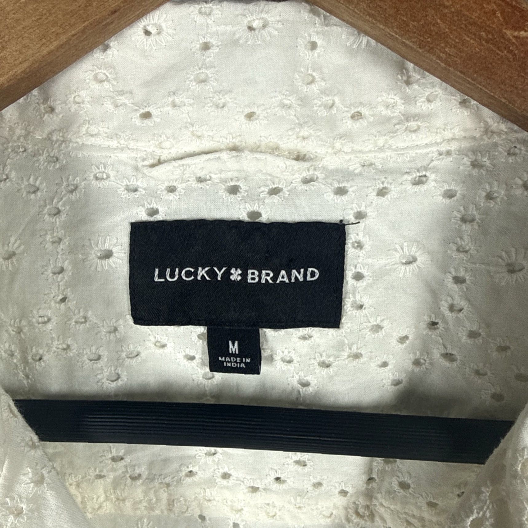 Lucky Brand VINTAGE Lucky Brand eyelet White Button Up Shirt Mens Size M Size US M / EU 48-50 / 2 - 3 Thumbnail