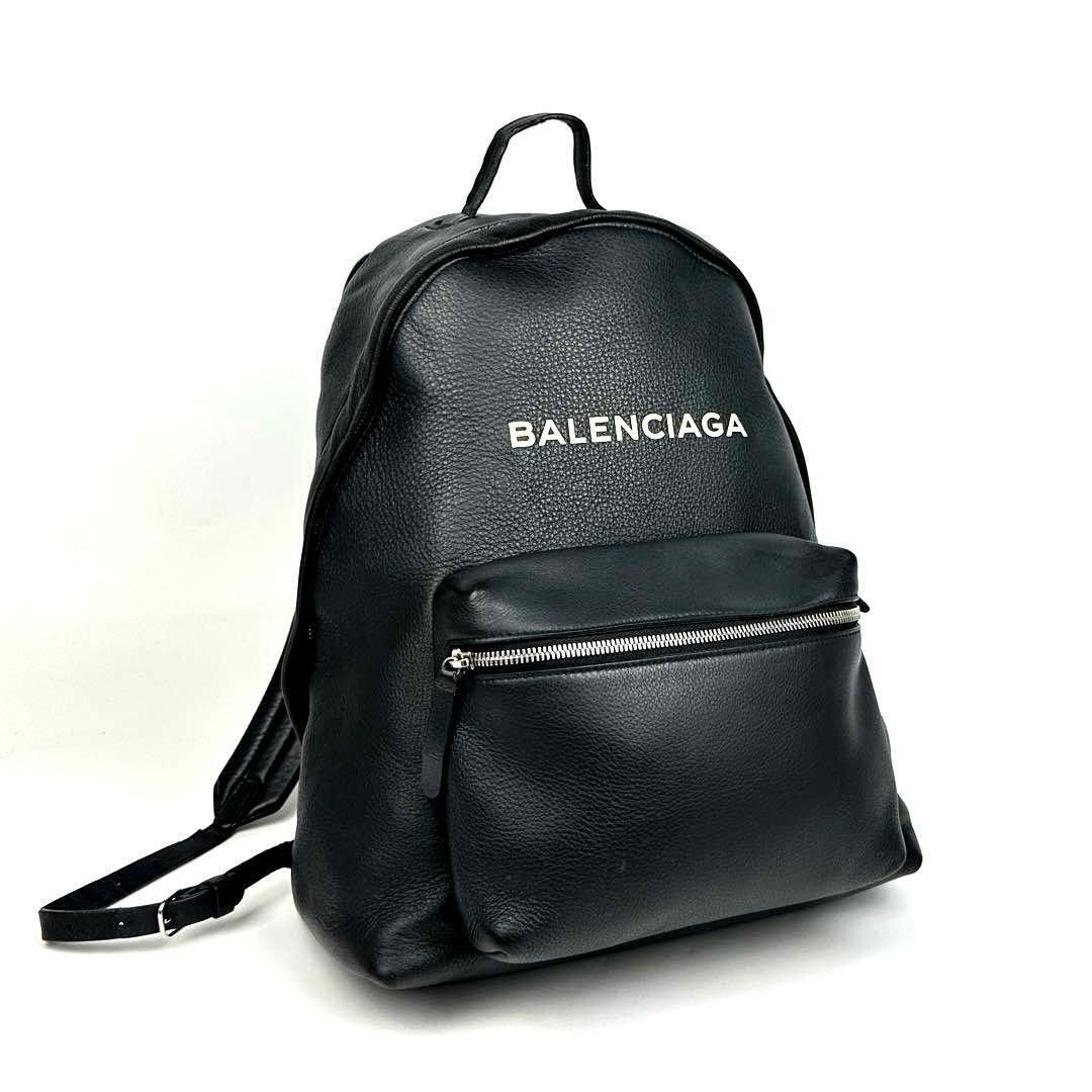 Balenciaga Classic BALENCIAGA Everyday Leather Backpack Size ONE SIZE - 1 Thumbnail