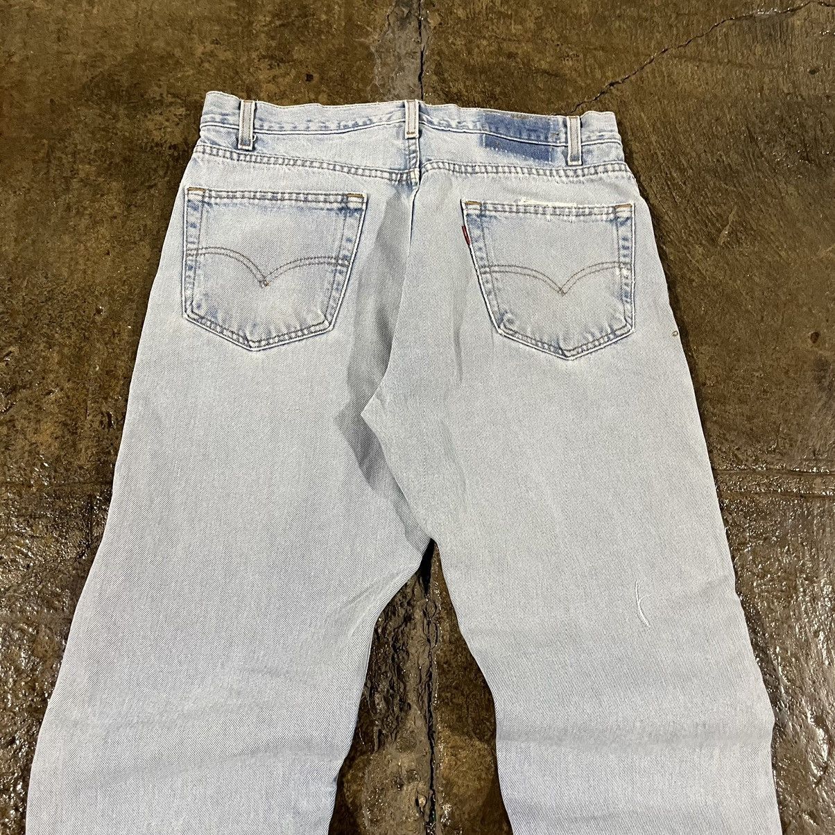 Levi's × Vintage Levi's 505 Vintage 90s Distressed Faded Essential Jeans Size US 34 / EU 50 - 9 Thumbnail