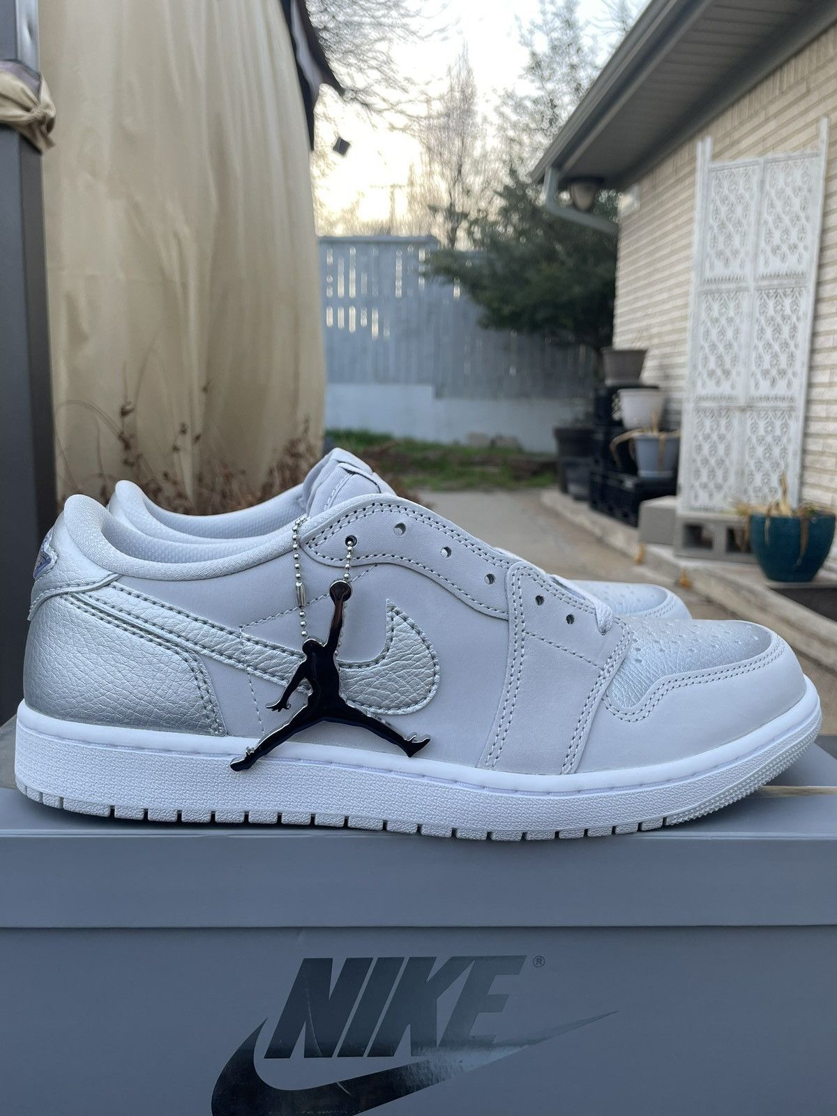 Jordan Brand Jordan 1 Low OG Metallic Silver Size US 11 / EU 44 - 4 Thumbnail
