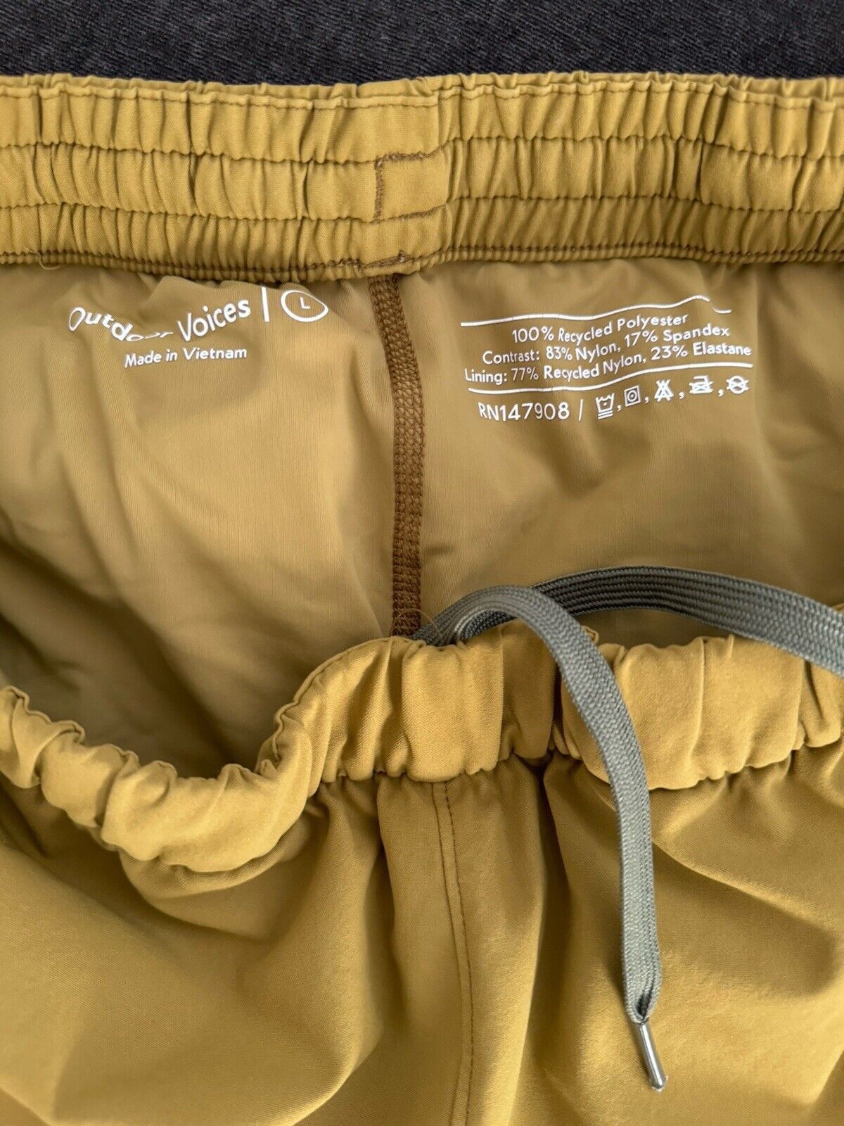 Outdoor Voices Outdoor Voices 5" Gold Yellow Shorts Lined Mens L Size US 34 / EU 50 - 4 Thumbnail