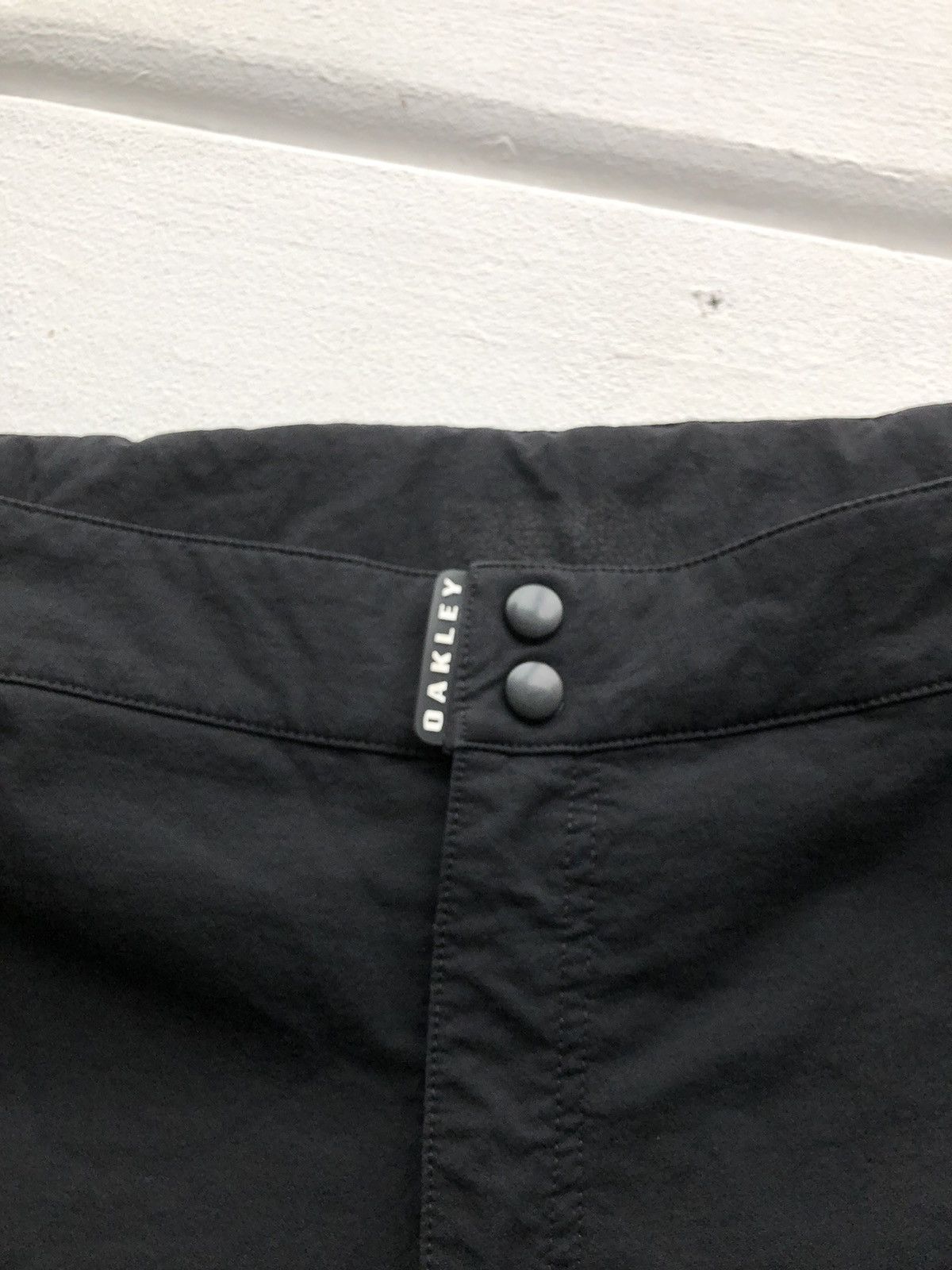 Oakley × Vintage Vintage 2000’s Oakley Software Cargo Tactical Shorts M-L Size US 34 / EU 50 - 5 Thumbnail