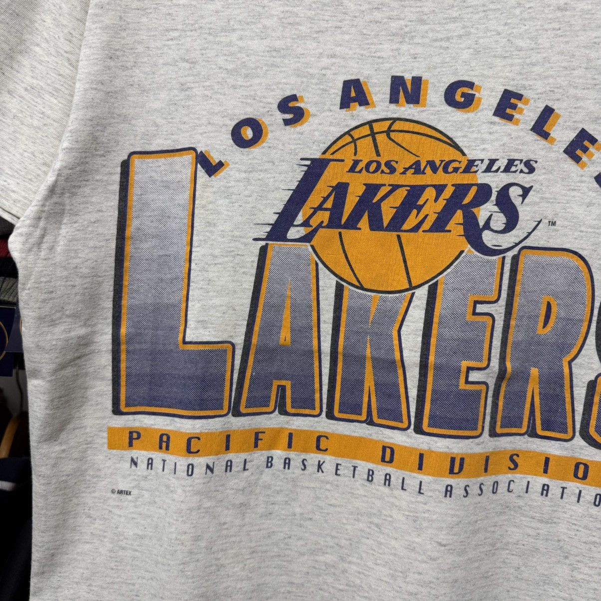 Vintage Vintage lakers los angeles by artex t shirt Size US M / EU 48-50 / 2 - 3 Thumbnail