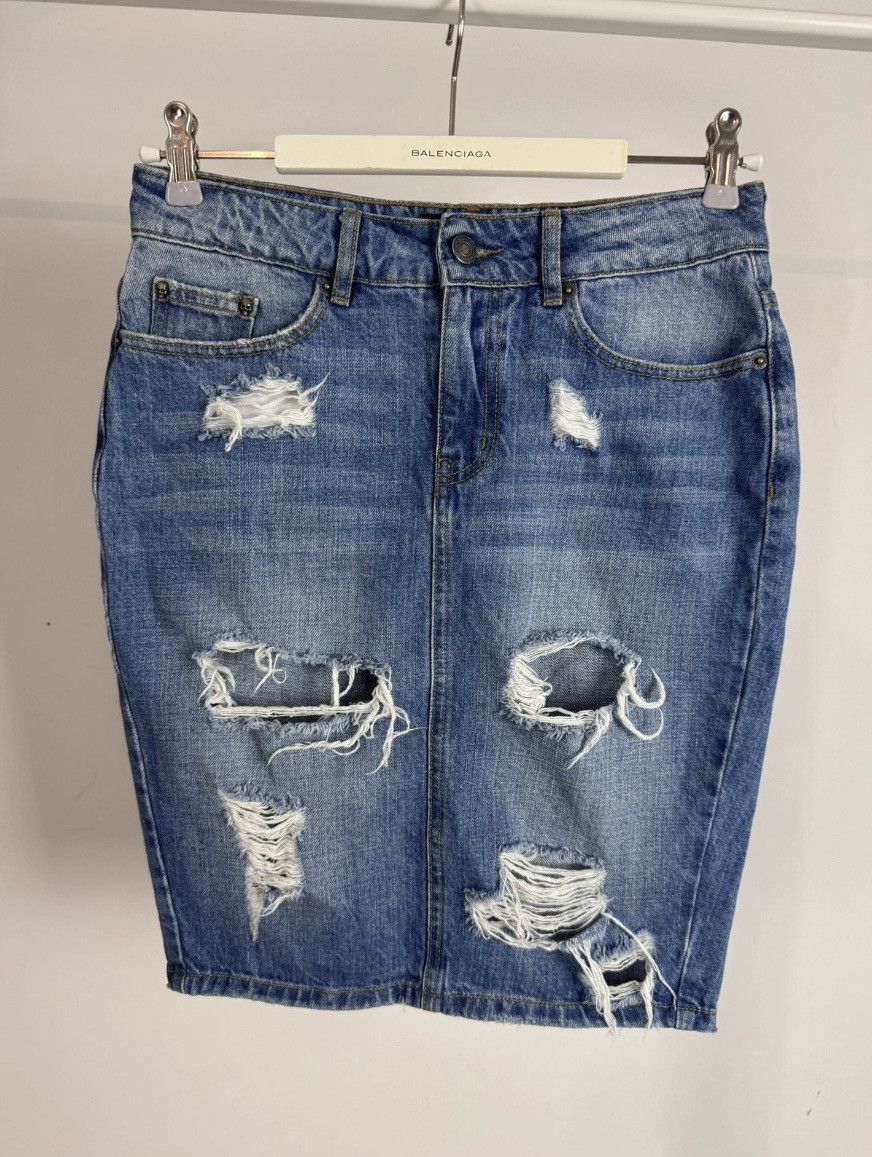 The Kooples Distressed / Ripped Denim Pencil Skirt Size 25" / US 0 / IT 36 - 3 Thumbnail