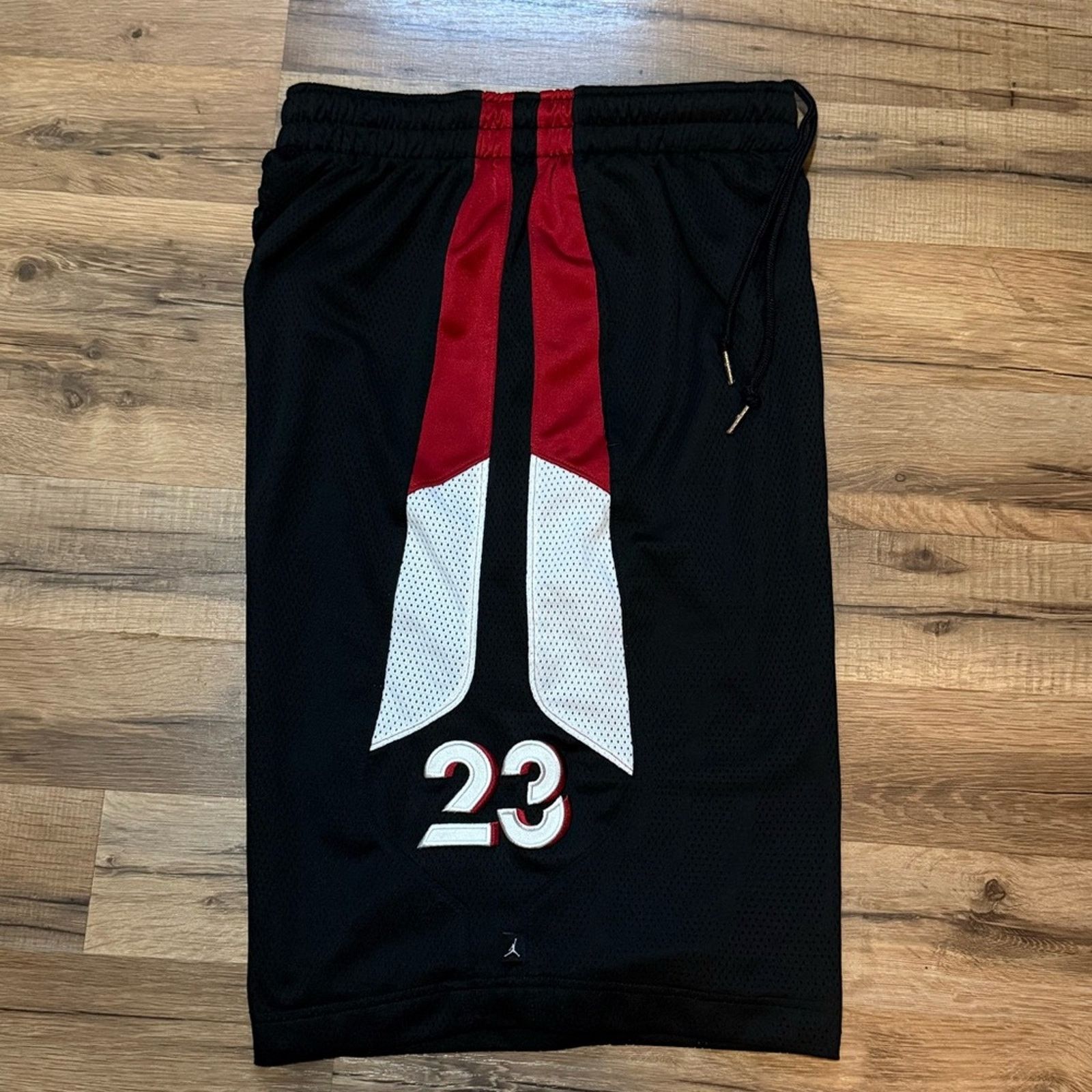 Jordan Brand Y2K Jordan 23 Mesh Shorts Bred Size US 27 - 3 Thumbnail