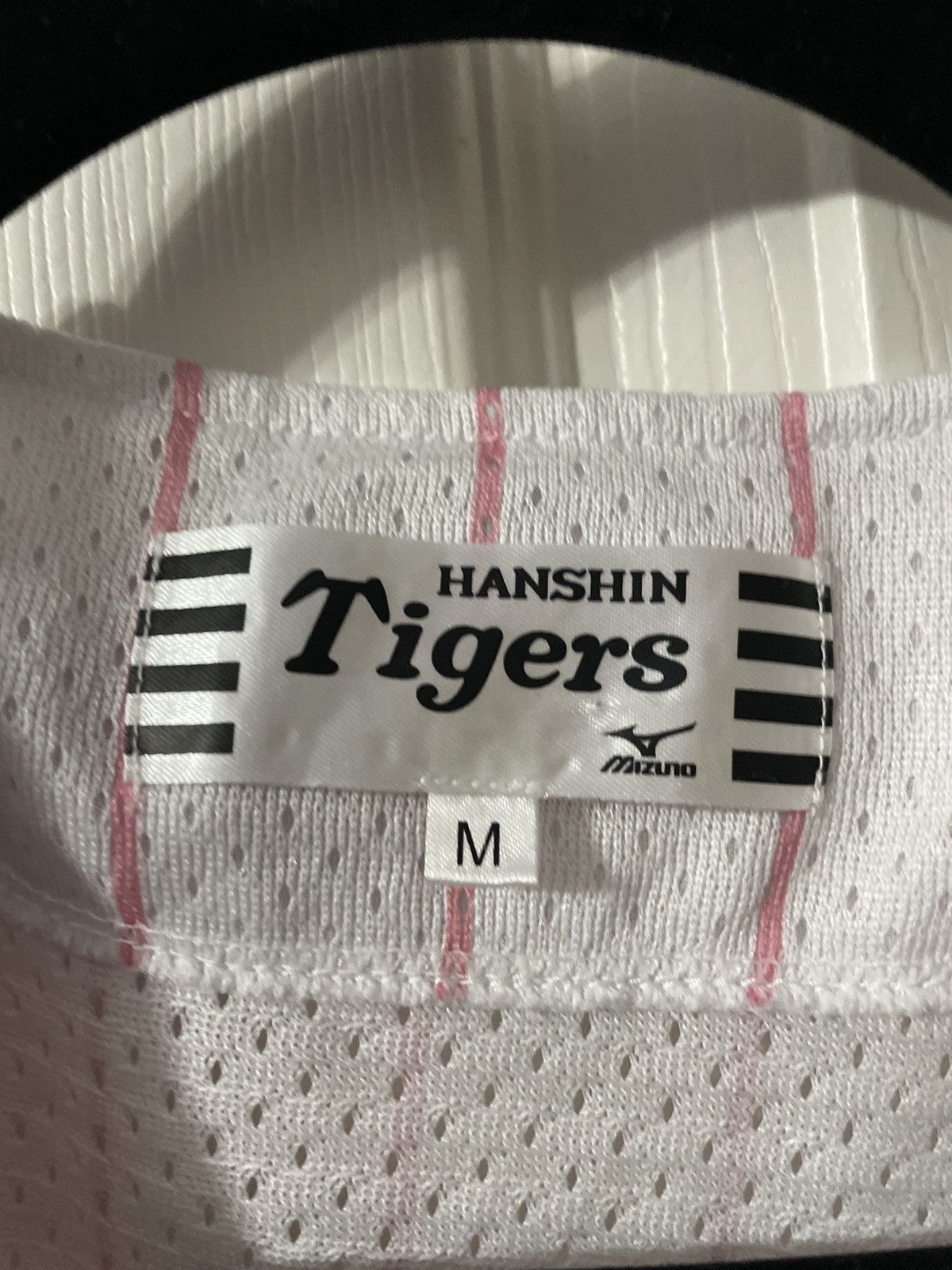 Japanese Brand Pink Mizuno Hanshin Tigers Women’s Jersey Size US M / EU 48-50 / 2 - 2 Thumbnail