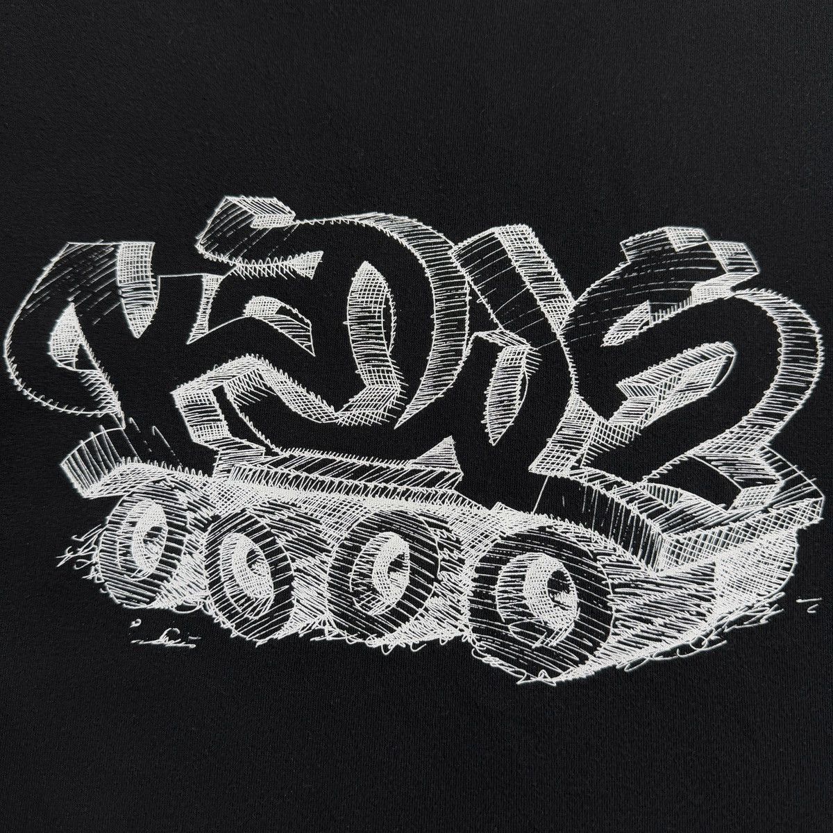 Kaws Kaws Tank x Uniqlo Tokyo artist graffiti tee y2k Size US L / EU 52-54 / 3 - 2 Thumbnail
