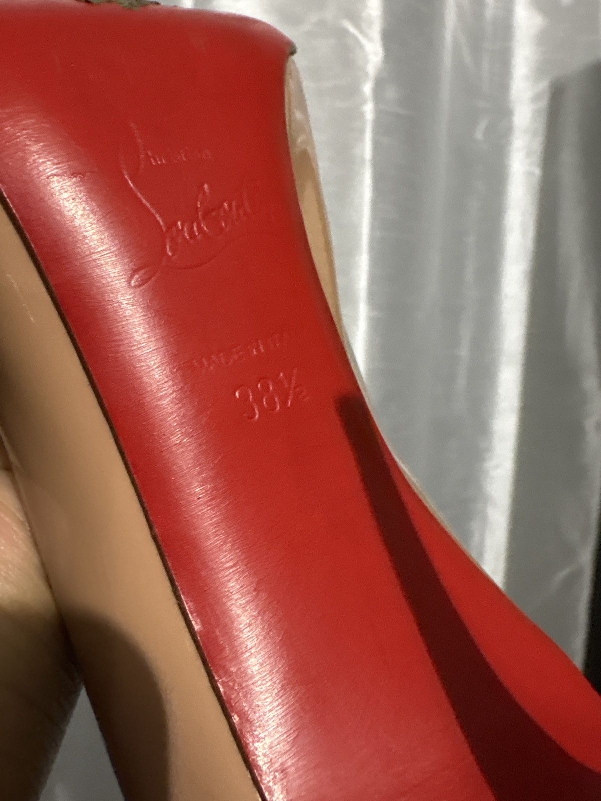 Christian Louboutin Christian Louboutin Pigalle Follies Size US 8.5 / IT 38.5 - 7 Thumbnail