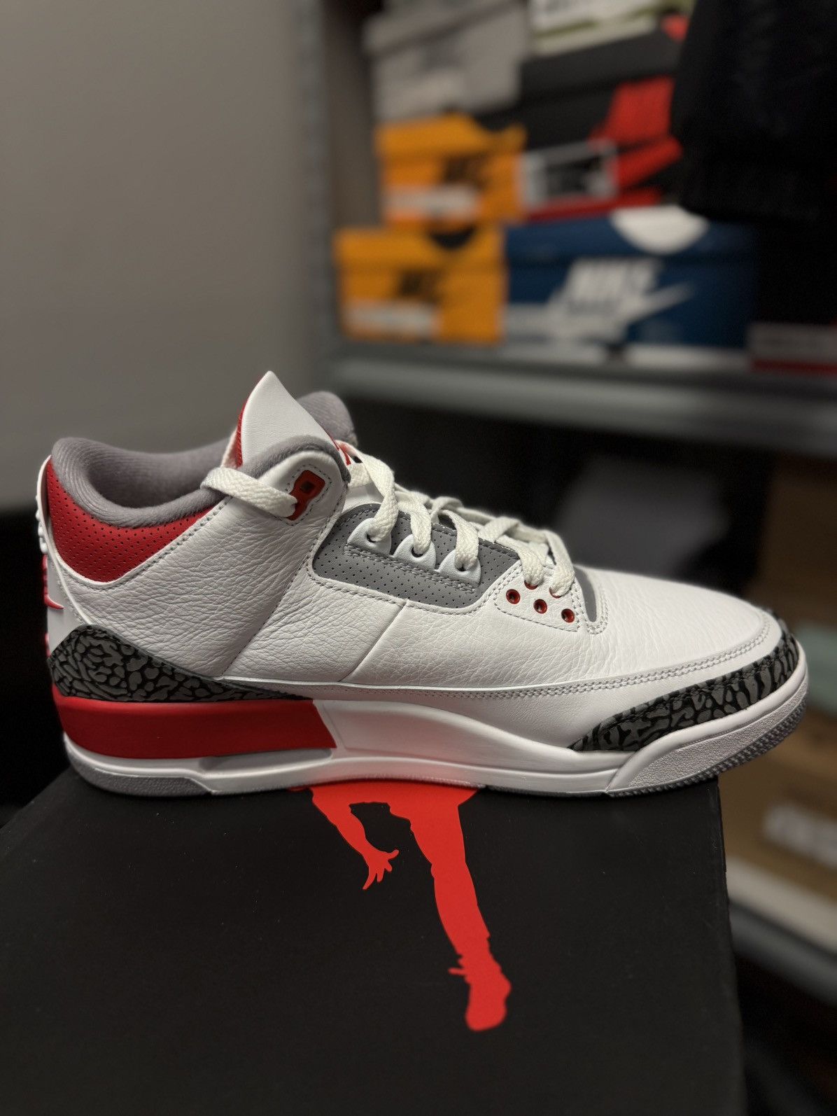 Jordan Brand × Nike Jordan 3 Fire Red Cement (2022) Size 12 🧼 Size US 12 / EU 45 - 12 Thumbnail