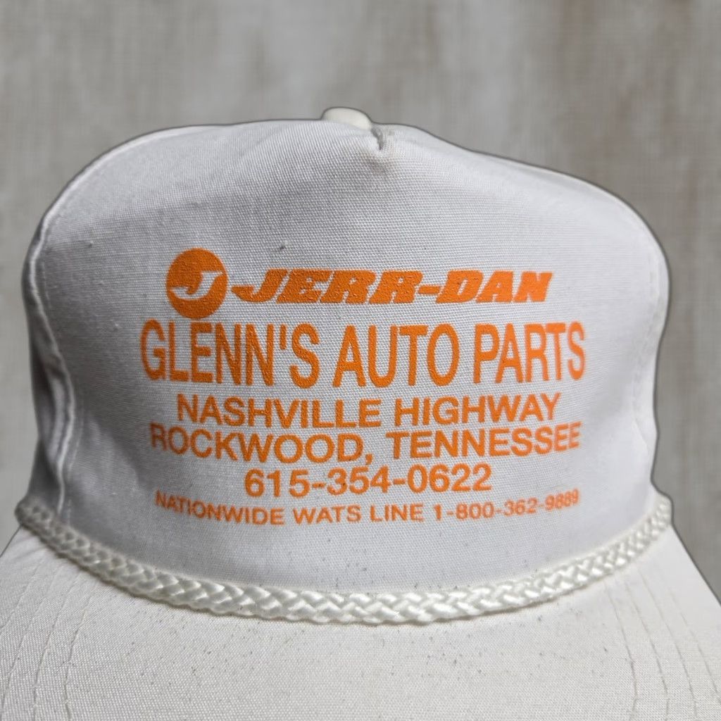 Vintage VINTAGE Snap-Back Trucker Hat Men One Size White 90s Jerr-Dan Glenn's Auto Nashville TN Tennessee Size ONE SIZE - 1 Thumbnail