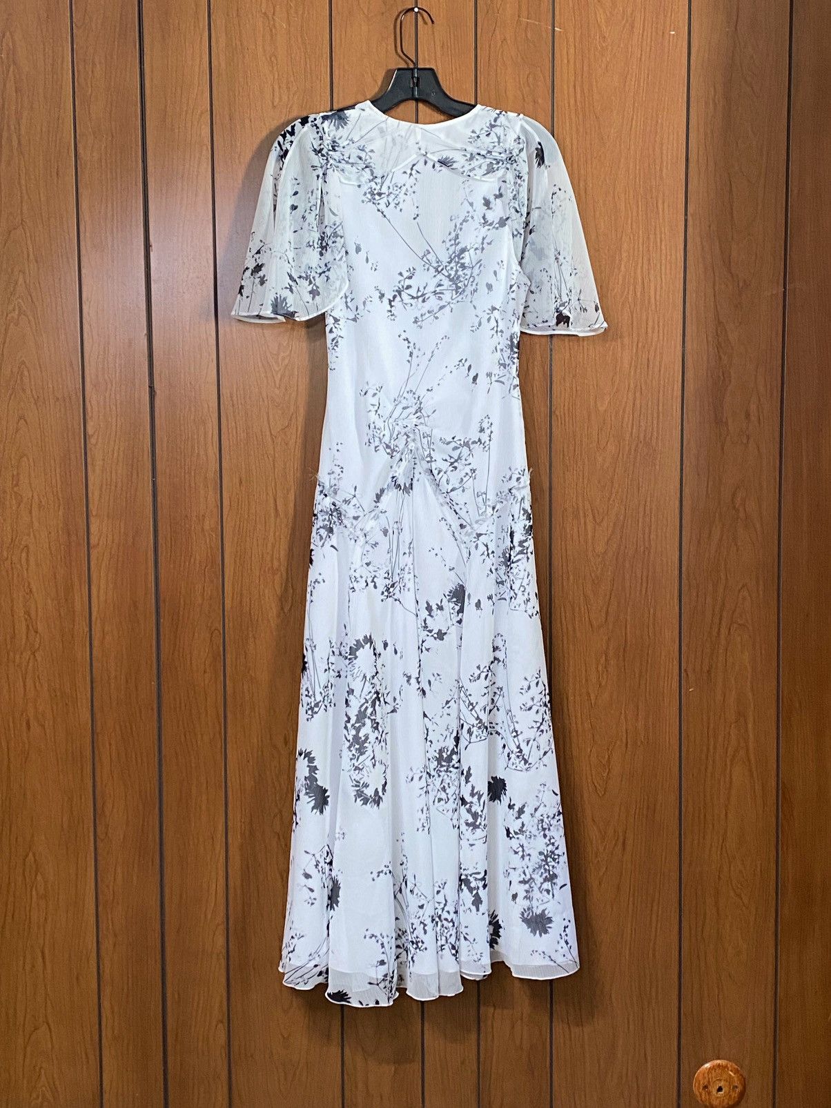Victoria Beckham Victoria Beckham Floaty Floral Print Godet Midi Dress size 0 Size XS / US 0-2 / IT 36-38 - 11 Thumbnail
