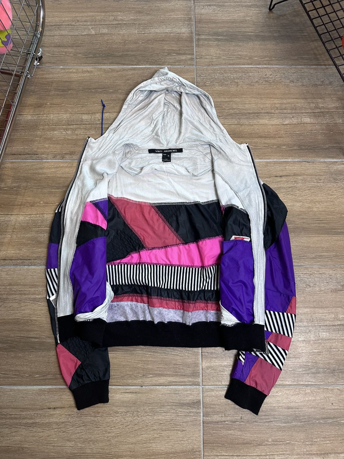 Nike × Vinti Andrews Nike X Vinti Andrews Reconstruct Multicolor Crop Windbreaker Size US M / EU 48-50 / 2 - 9 Thumbnail