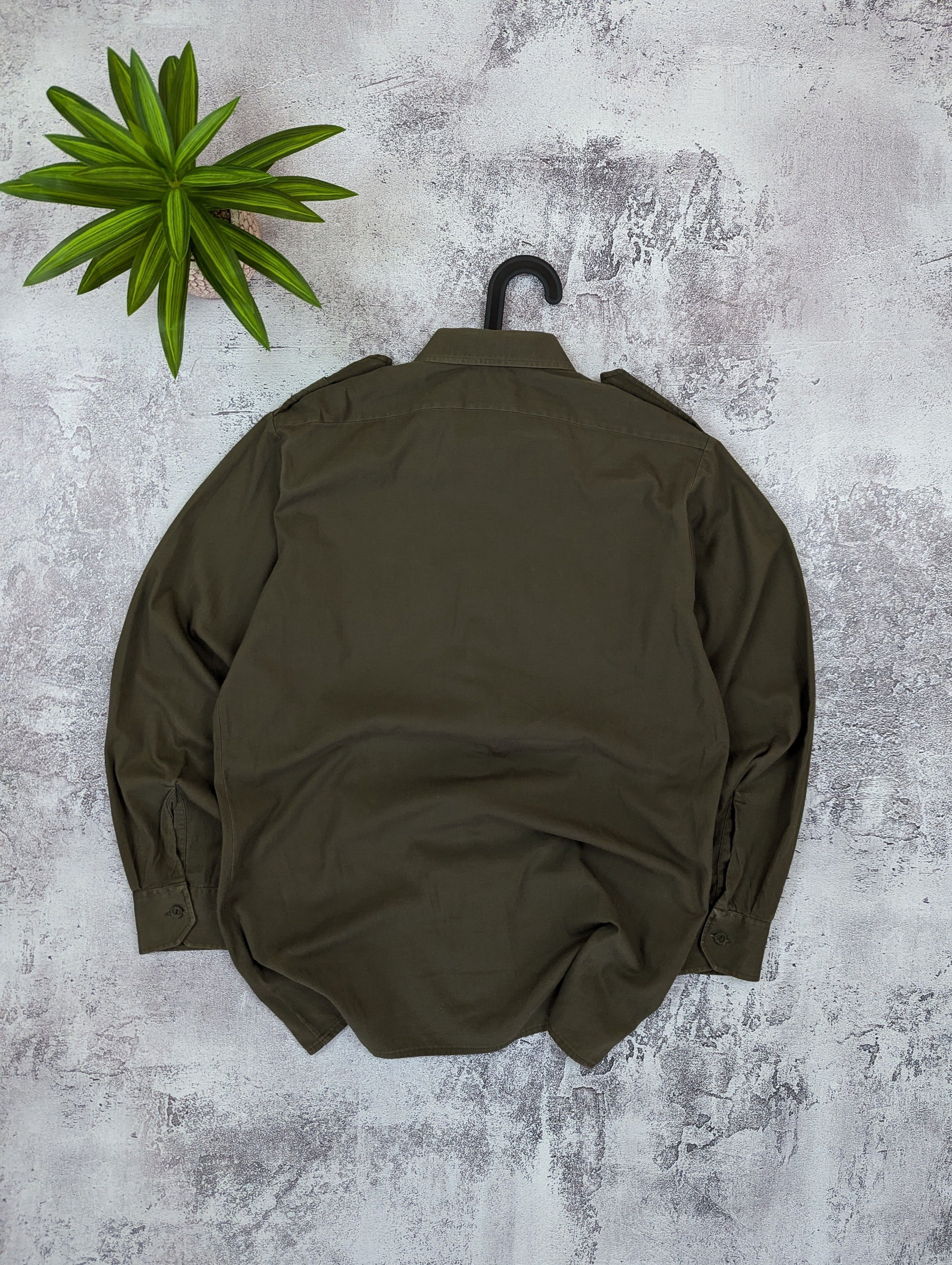 Vintage Vintage 1985 Austrian Army Shirt M/L Size US M / EU 48-50 / 2 - 14 Thumbnail