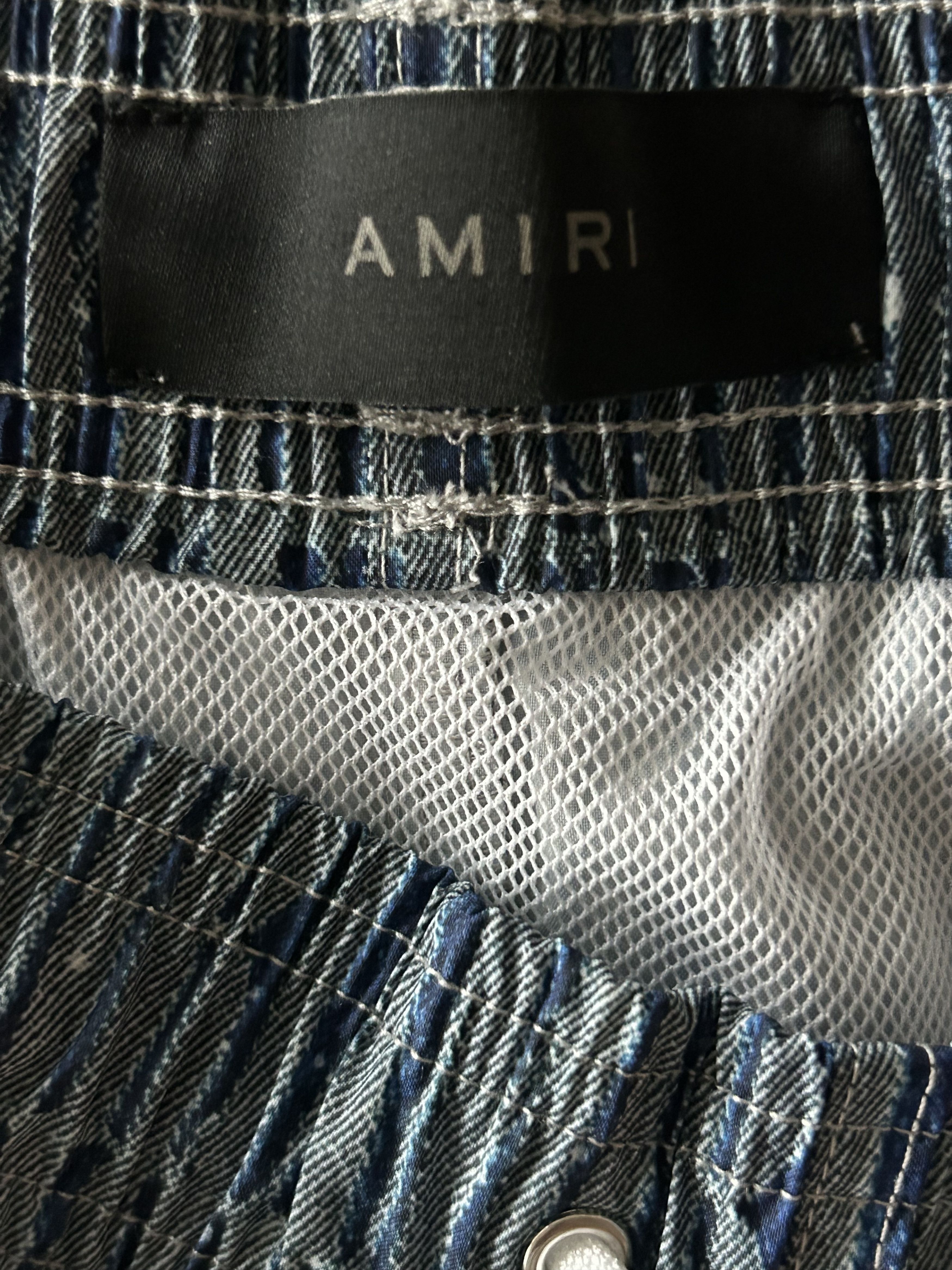 Amiri Amiri Blue Gradient Core Logo Swimshorts Size US 38 / EU 54 - 3 Thumbnail