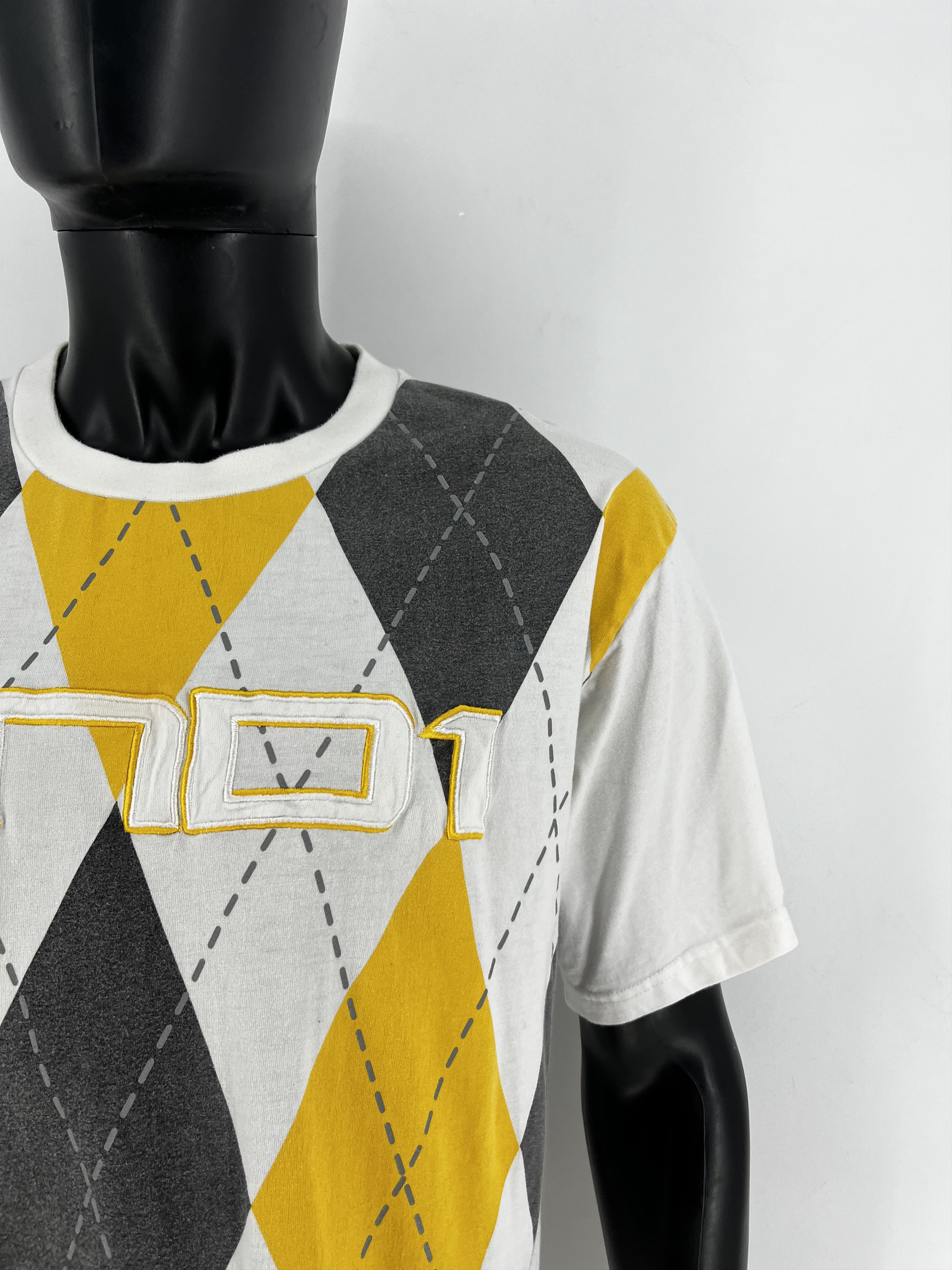 Other Vintage AND1 Argyle Pattern Tee Y2K Basketball Style L Size US L / EU 52-54 / 3 - 8 Thumbnail