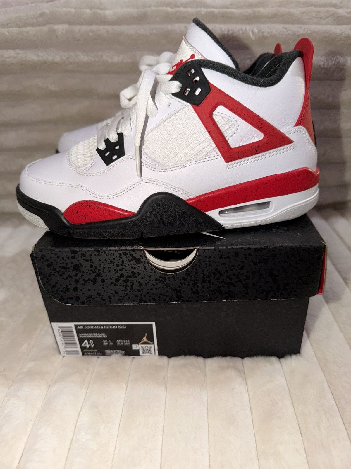 Jordan Brand Air Jordan 4 Retro GS Size 4.5Y White/ Fire Red-Black Size US 6 / IT 36 - 4 Thumbnail