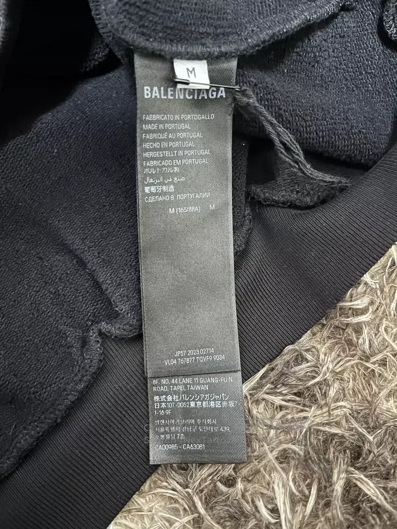 Balenciaga Balenciaga AI-generated hooded sweatshirt Size US M / EU 48-50 / 2 - 4 Thumbnail