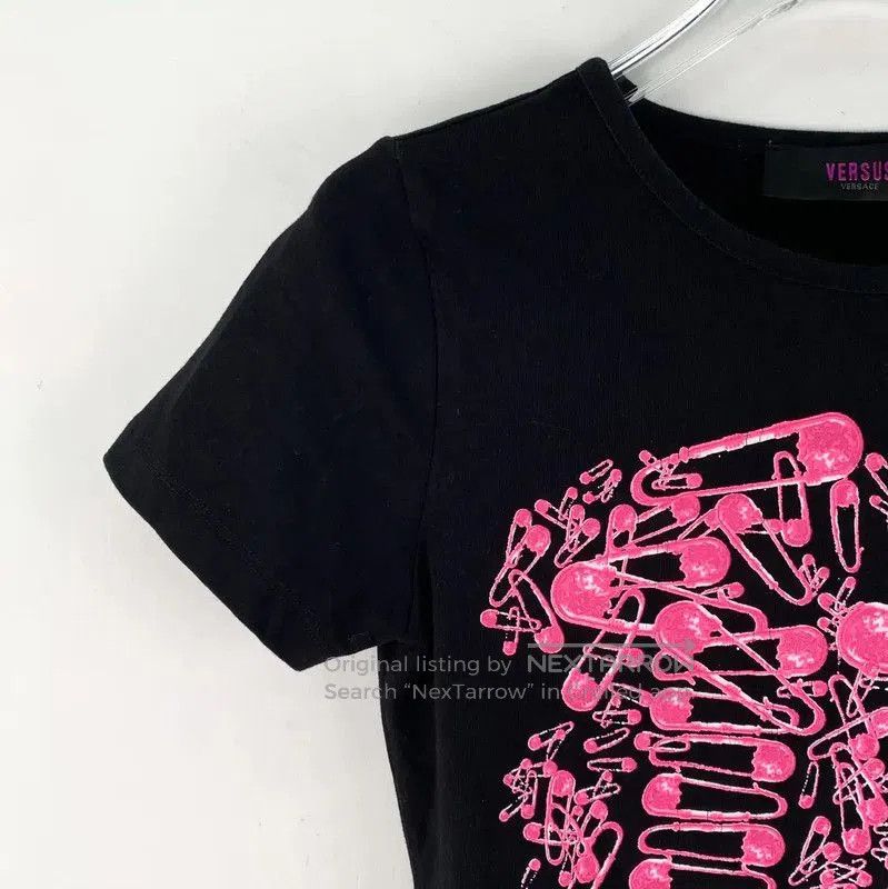 Versace Versace Black Cotton Women's T-Shirt with Graphics . Size S / US 4 / IT 40 - 3 Thumbnail