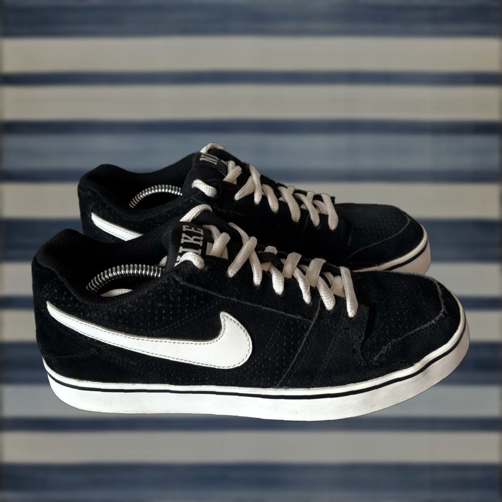 Nike VINTAGE Nike Ruckus LR Black White Skateboarding Sneakers 395770-003 Mens Size 9 Size US 9 / EU 42 - 1 Thumbnail