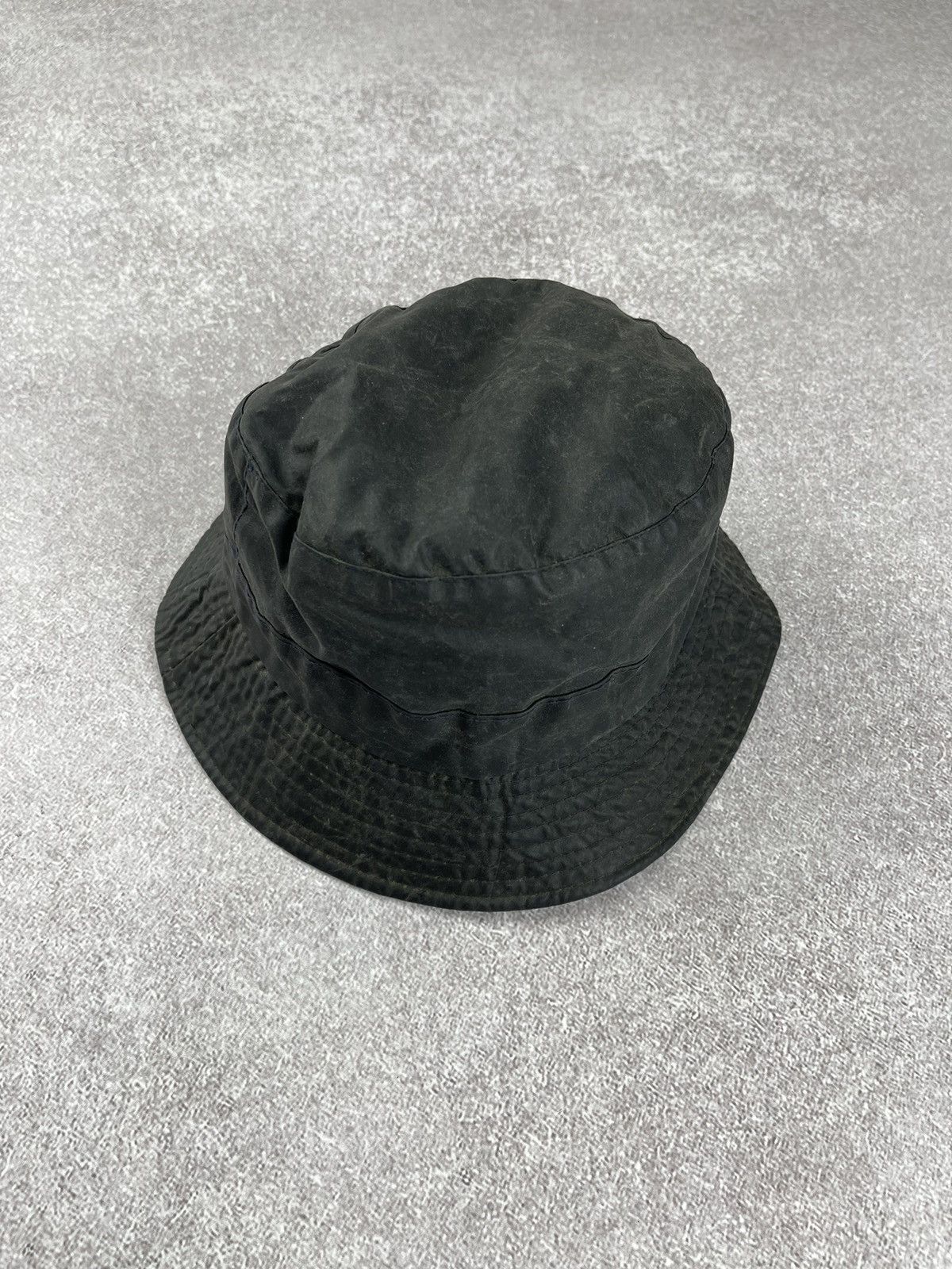 Barbour × Vintage Vintage Barbour Waxed Bucket Hat Size M Size ONE SIZE - 2 Thumbnail