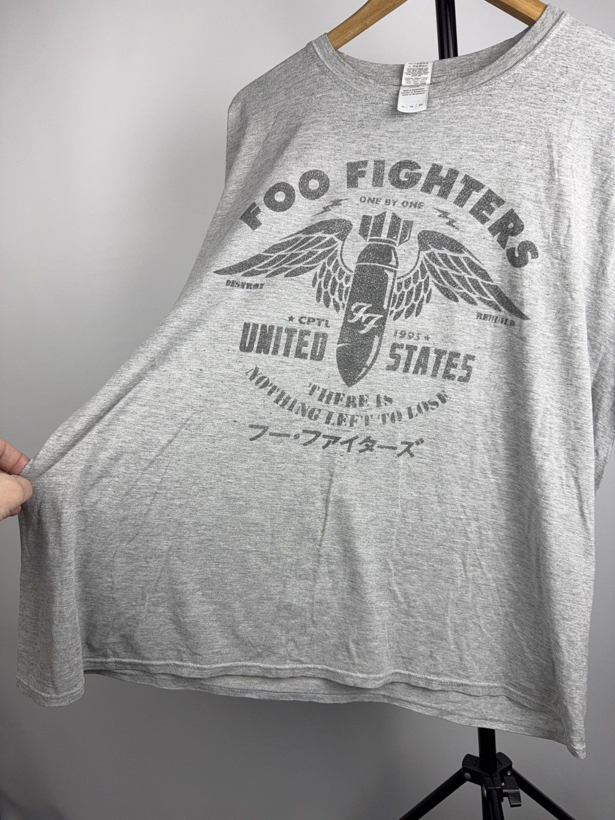 Band Tees 00s Foo Fighters 2011 Vintage Band T-Shirt Gray USA Tour Size US XL / EU 56 / 4 - 8 Thumbnail