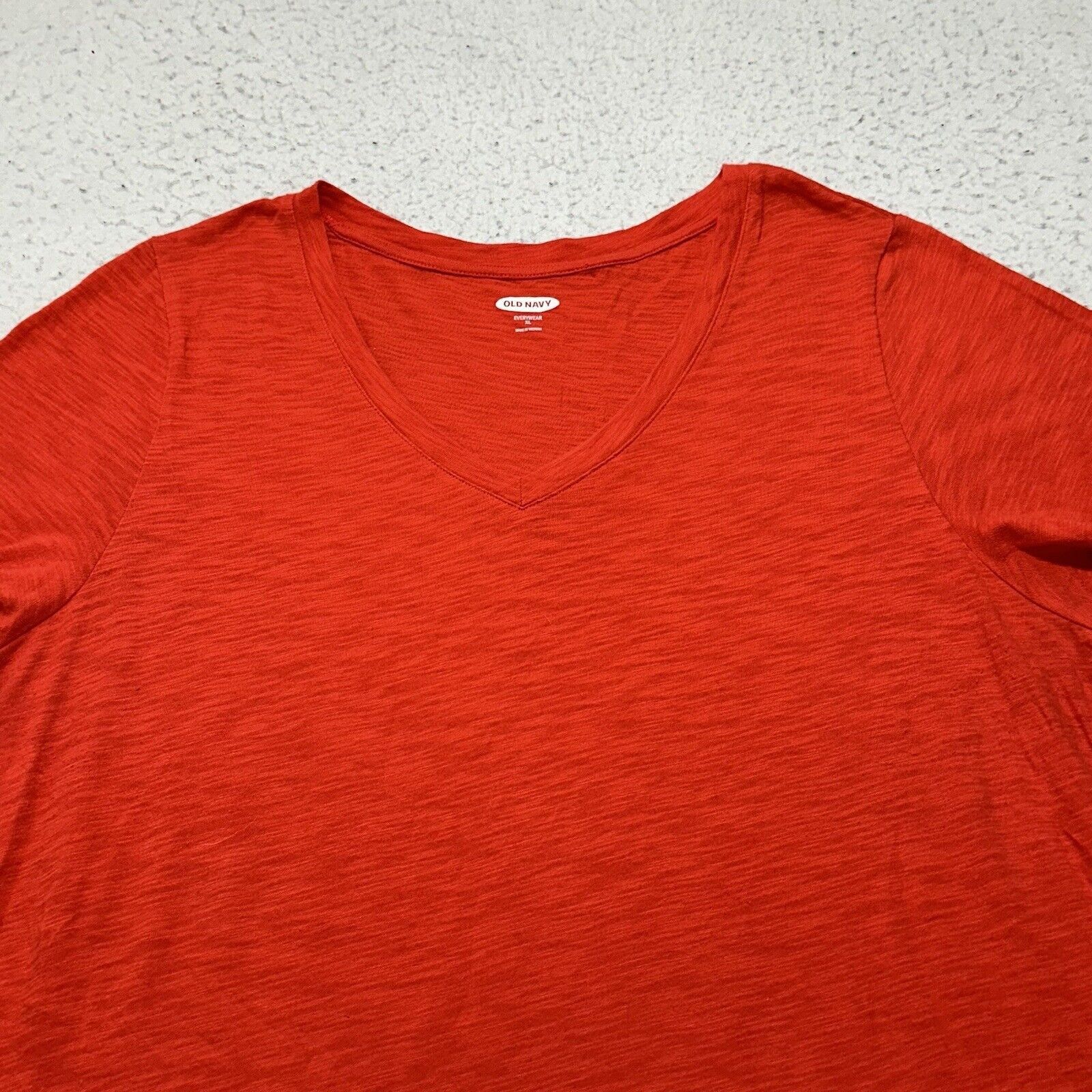 Old Navy Old Navy Everywear XL V-Neck T Shirt Orange/Red Pullover Size XL / US 12-14 / IT 48-50 - 2 Thumbnail