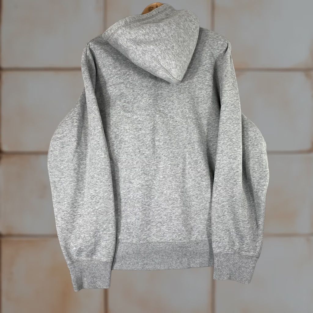 Nike VINTAGE Nike Hoodie Mens XL Gray Embroidered Swoosh Pullover Pocket Y2K Sportswear Size US XL / EU 56 / 4 - 1 Thumbnail