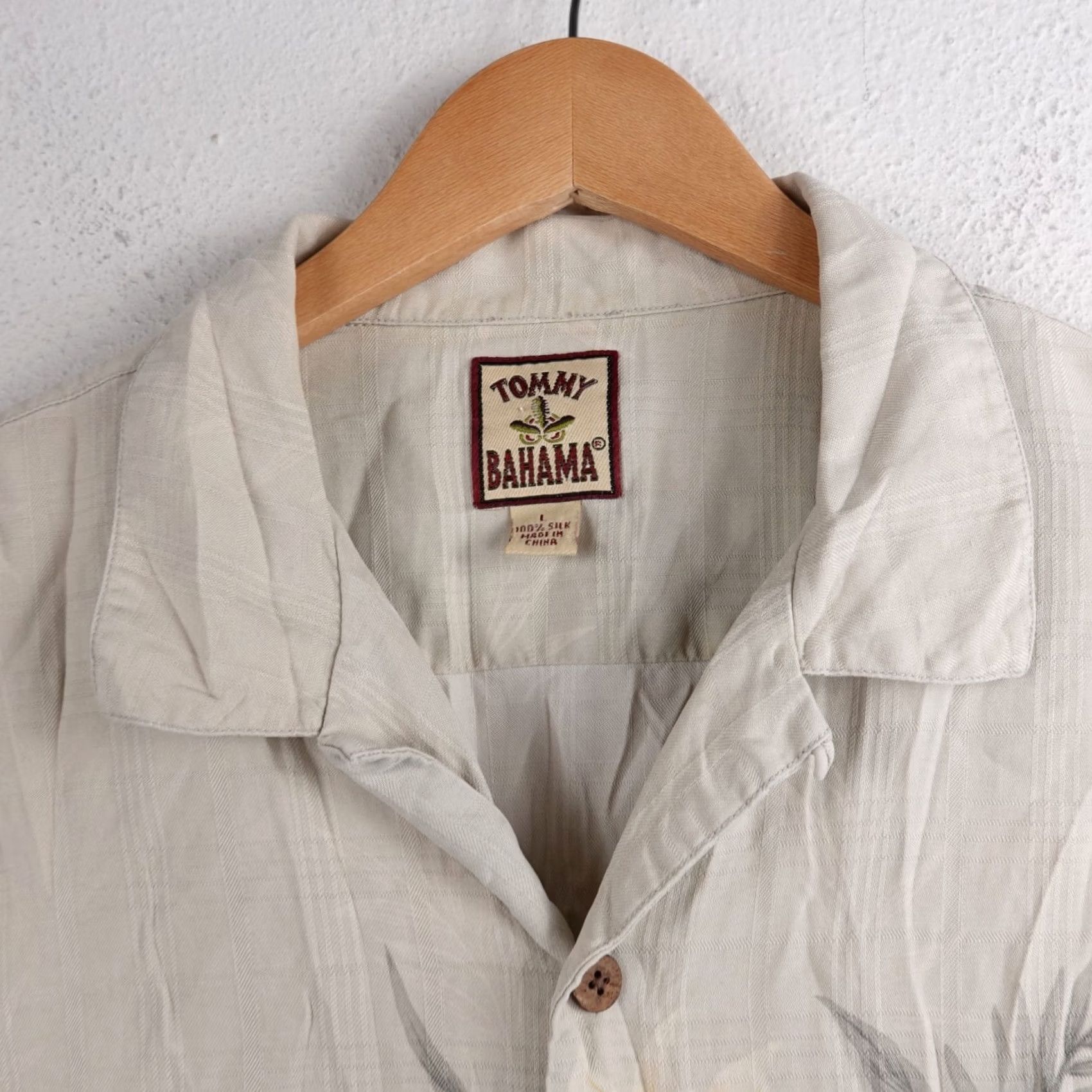 Tommy Bahama Tommy Bahama Mens Silk Beige Shirt Floral Hawaiian Button-Up Short Sleeve Size US L / EU 52-54 / 3 - 4 Thumbnail