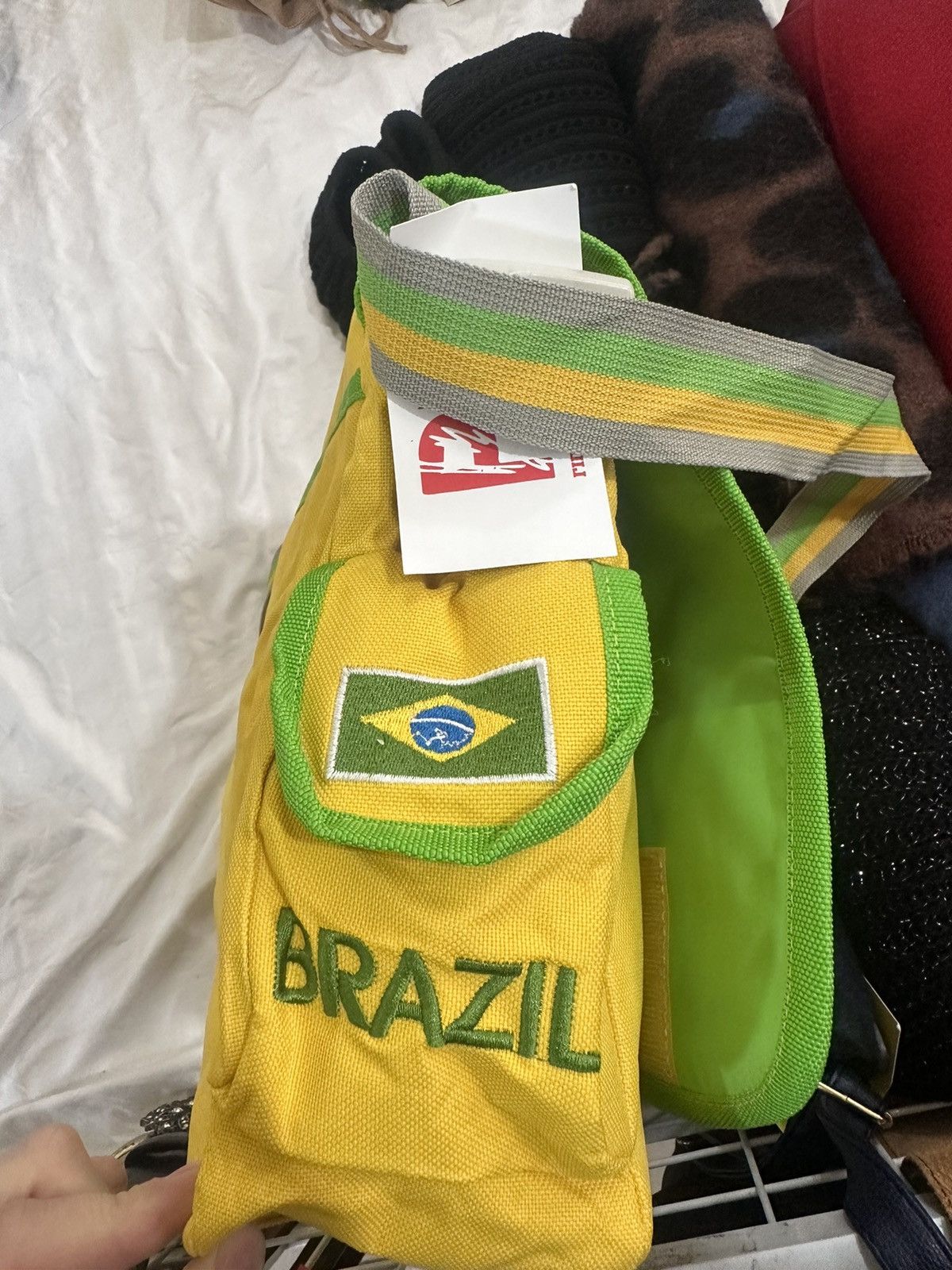 Vintage Vintage Brazil soccer bag rare big logo Brasil Size ONE SIZE - 7 Thumbnail