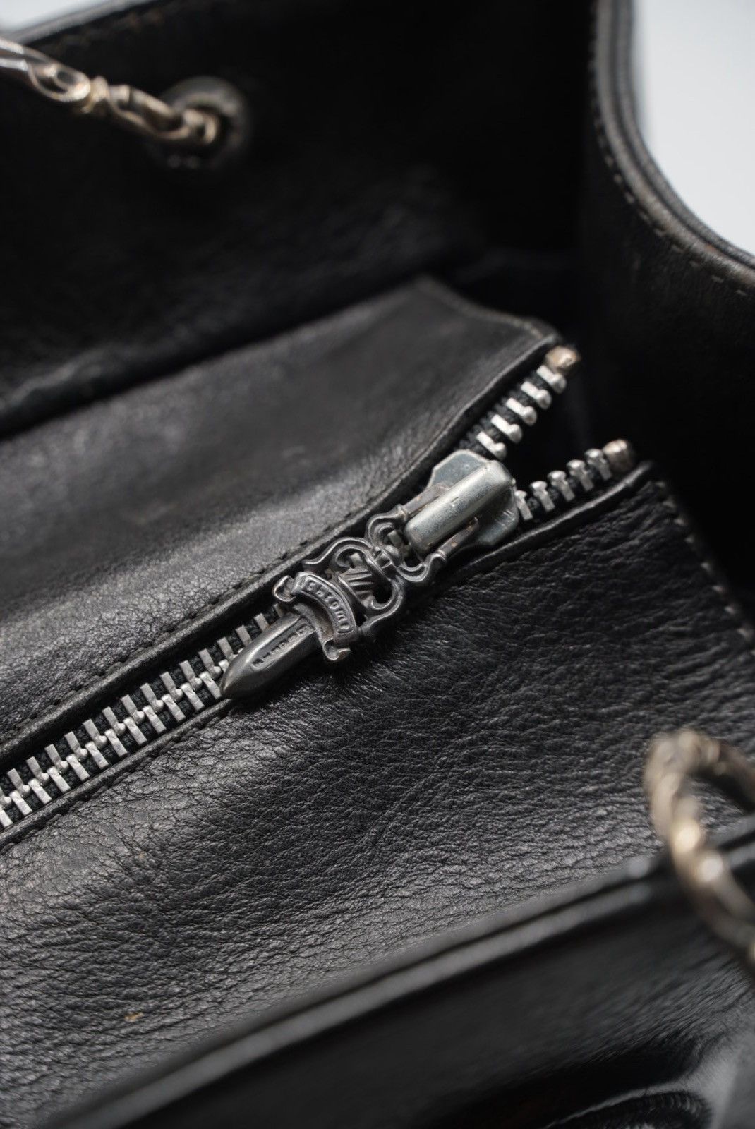 Chrome Hearts Chrome Hearts 90s Grained Calfskin Fleur De Lis Leather Bag Size ONE SIZE - 12 Thumbnail