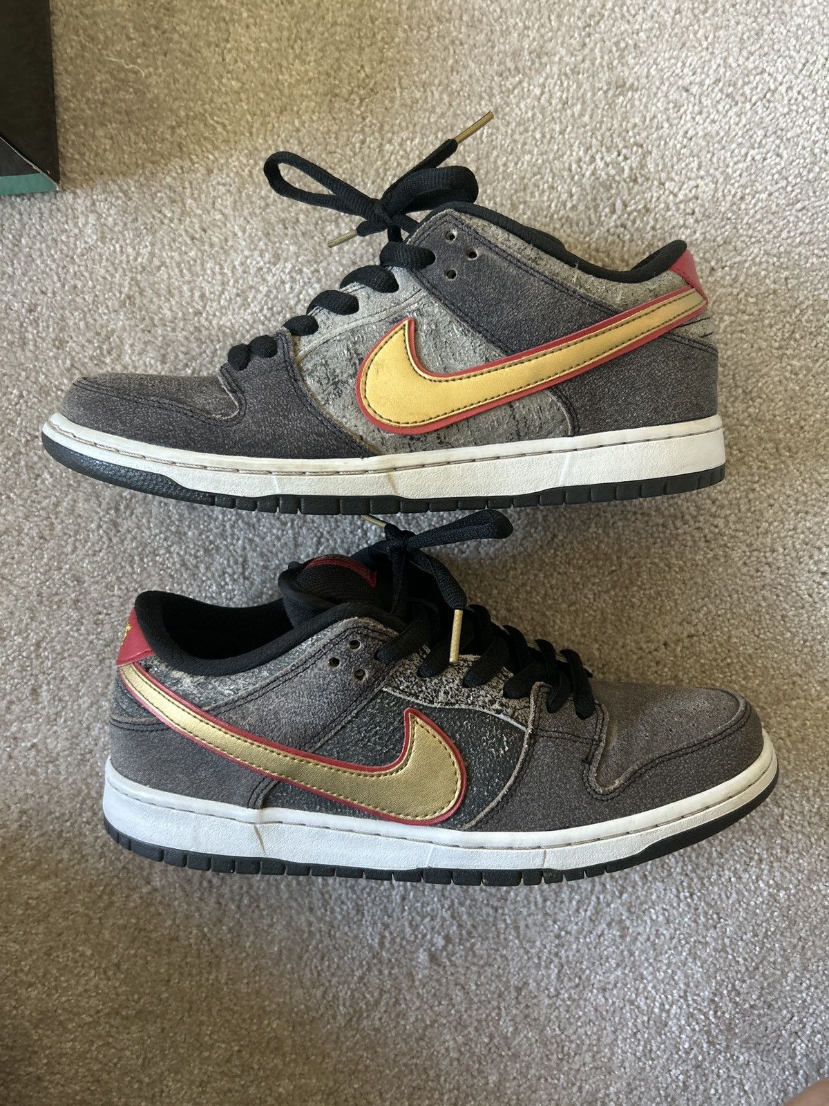 Nike Nike Dunk Low Premium SB QS Beijing Size US 10 / EU 43 - 1 Thumbnail