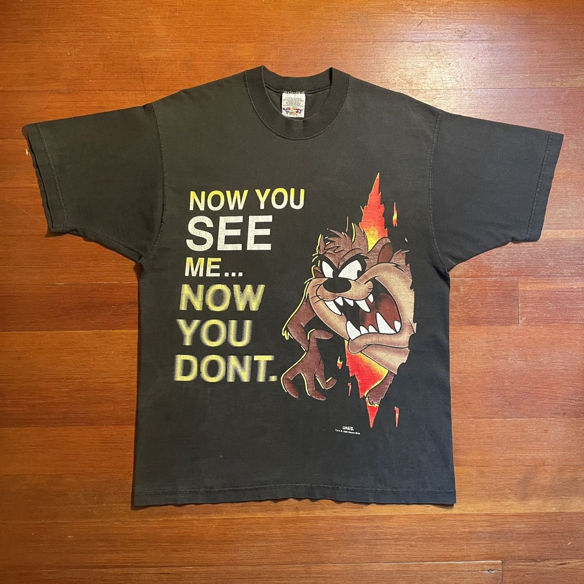 Vintage Vintage 1995 Taz T-shirt “Now You See Me Now You Don’t” Size US L / EU 52-54 / 3 - 2 Thumbnail