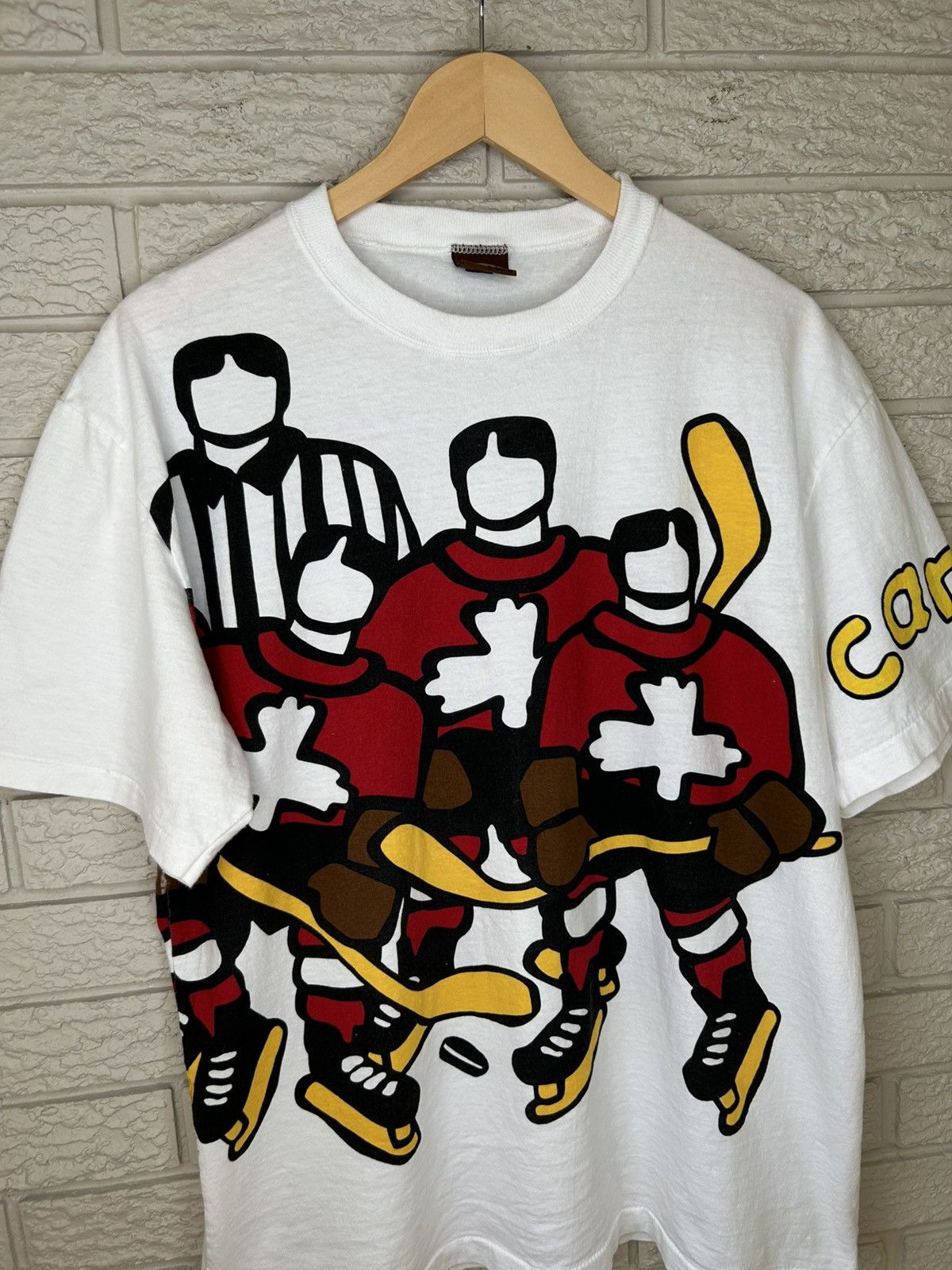 Vintage Vintage 90s Marc Tetro Hockey Canada Art AOP T Shirt Size US L / EU 52-54 / 3 - 2 Thumbnail