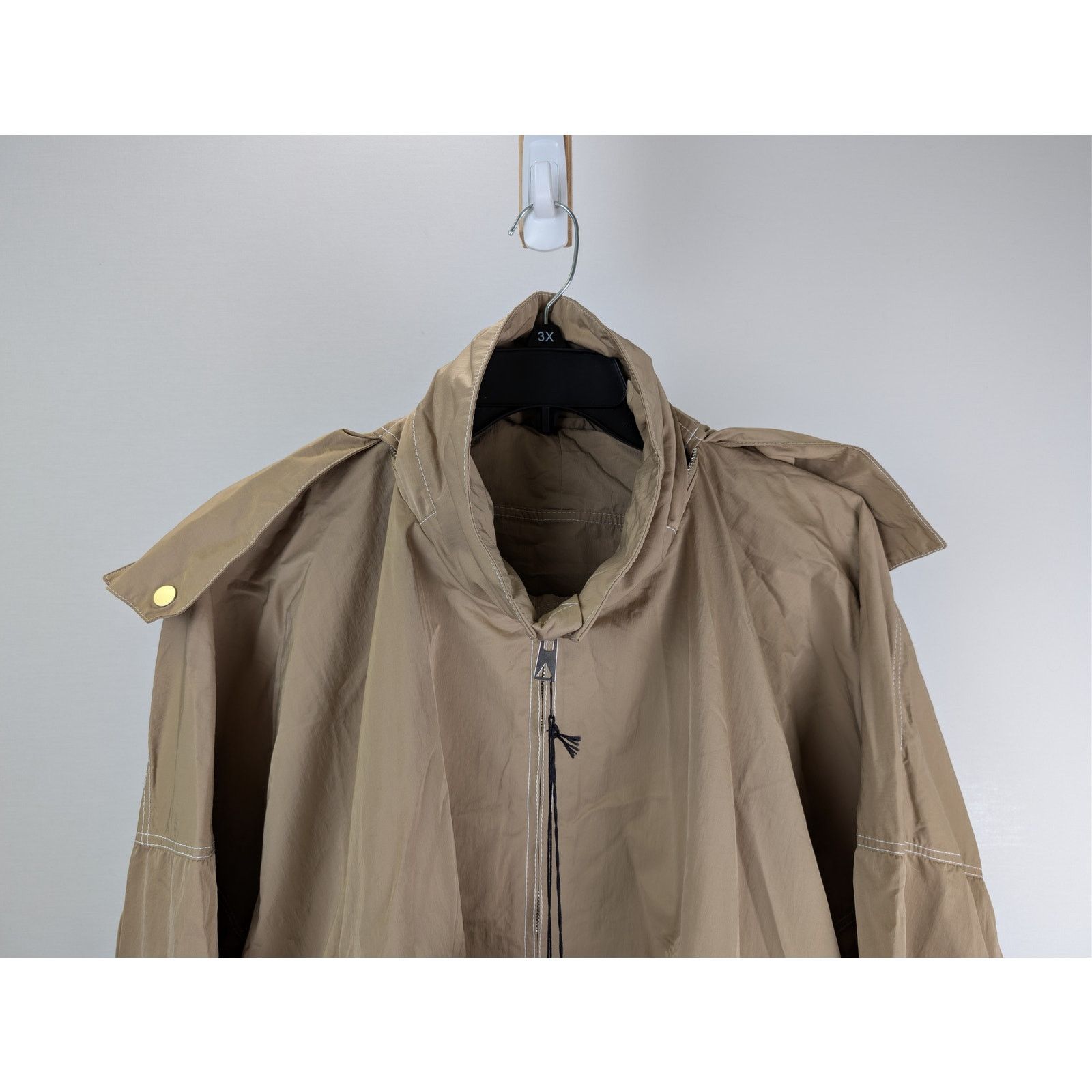 Bottega Veneta o1rshd1 Tech Nylon Blouson Hoodie Jacket in Seasame Size US L / EU 52-54 / 3 - 3 Thumbnail