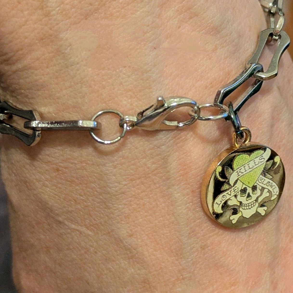 Ed Hardy ED HARDY Love Kills Slowly Skull Charm Bracelet Stainless Size ONE SIZE - 3 Thumbnail