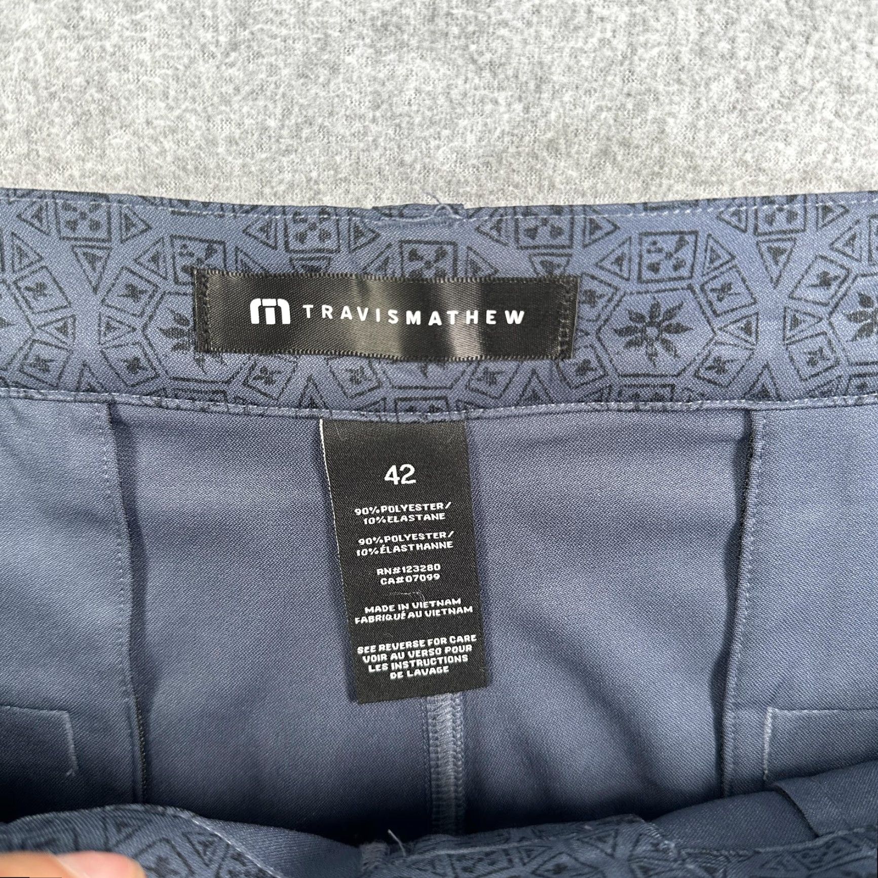 TravisMathew TravisMathew Golf Shorts Mens 42 Blue Geometric Print Stretch Beyond The Limits Size US 42 / EU 58 - 4 Thumbnail