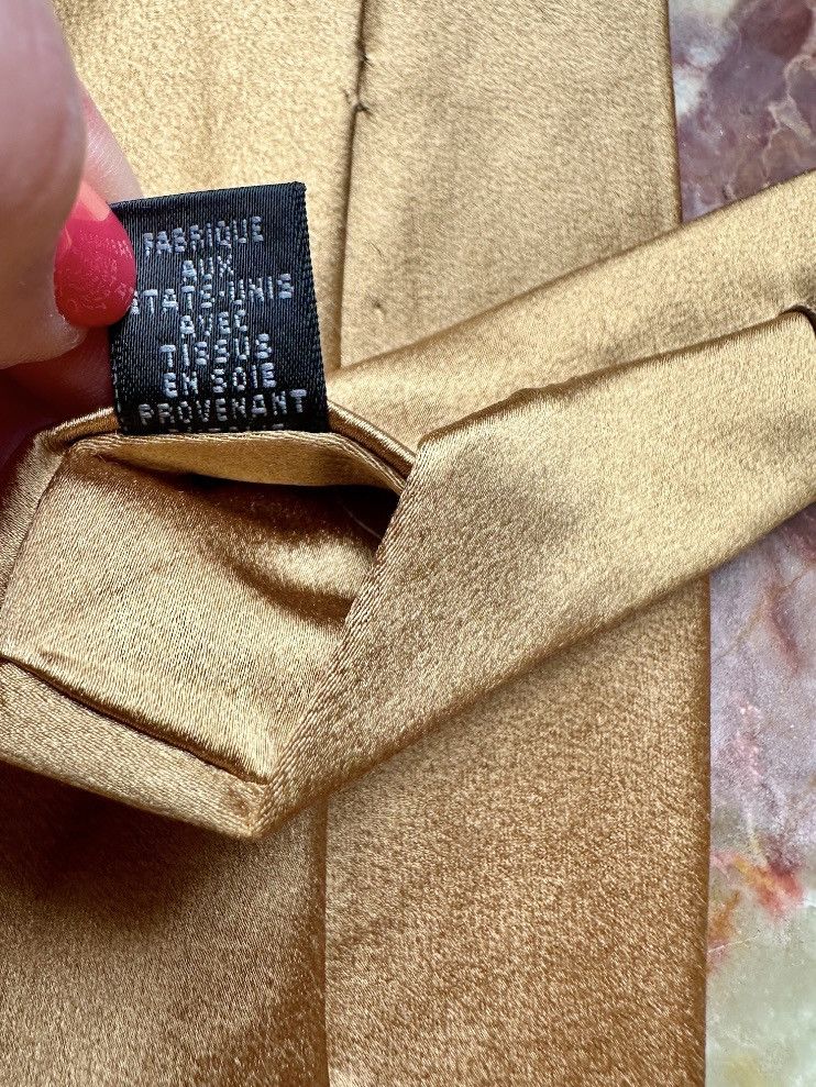Donna Karan VINTAGE 1990s DONNA KARAN MENS TIE SILK GOLD BRONZE SATIN Size ONE SIZE - 5 Thumbnail