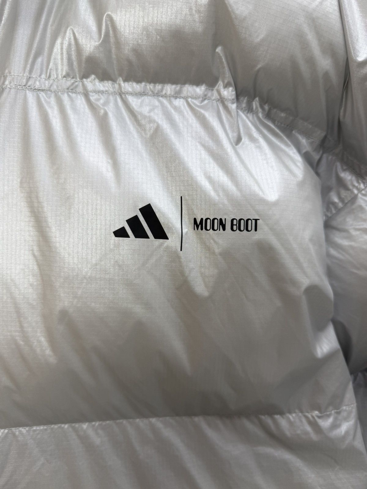 Adidas Adidas x Moon Boot Puffer Jacket Metallic Silver Size US L / EU 52-54 / 3 - 6 Thumbnail