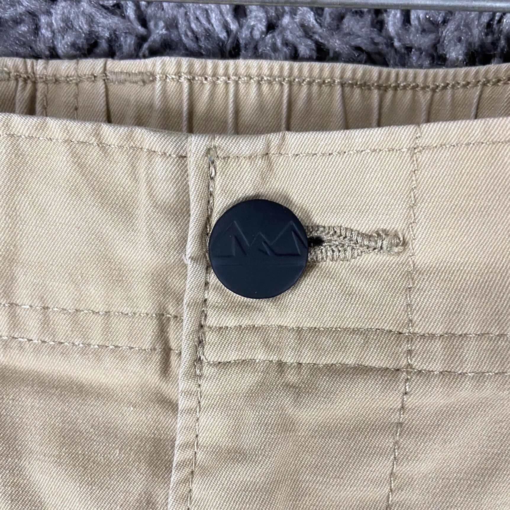 Wrangler Wrangler Outdoor Beige Shorts Men’s 40 Cargo Regular Men Beige Outdoor 40 Wrangler Shorts Size US 40 / EU 56 - 4 Thumbnail