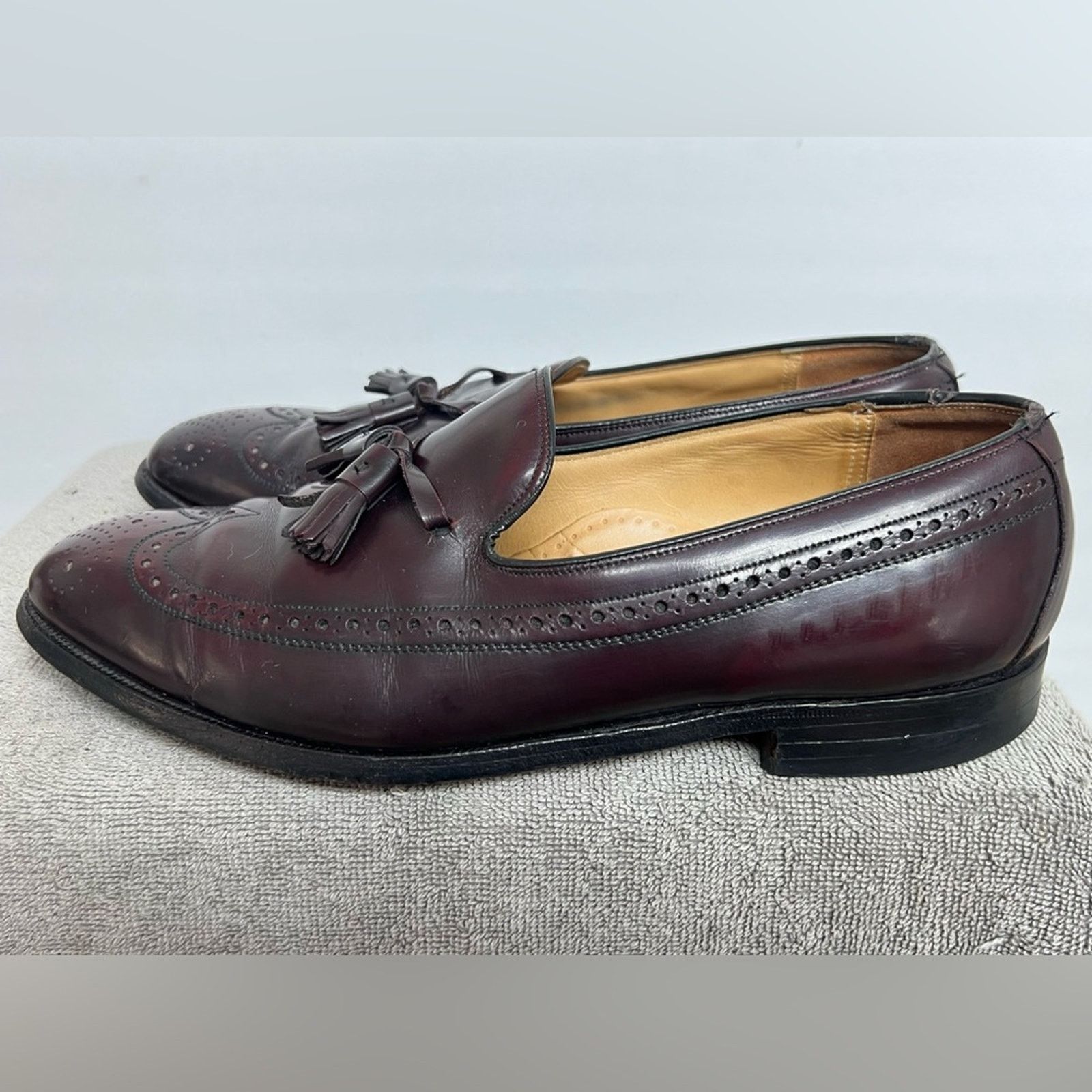 Johnston & Murphy Johnston & Murphy Aristocraft Men’s Tassel Loafers Burgundy Size US 11 / EU 44 - 2 Thumbnail