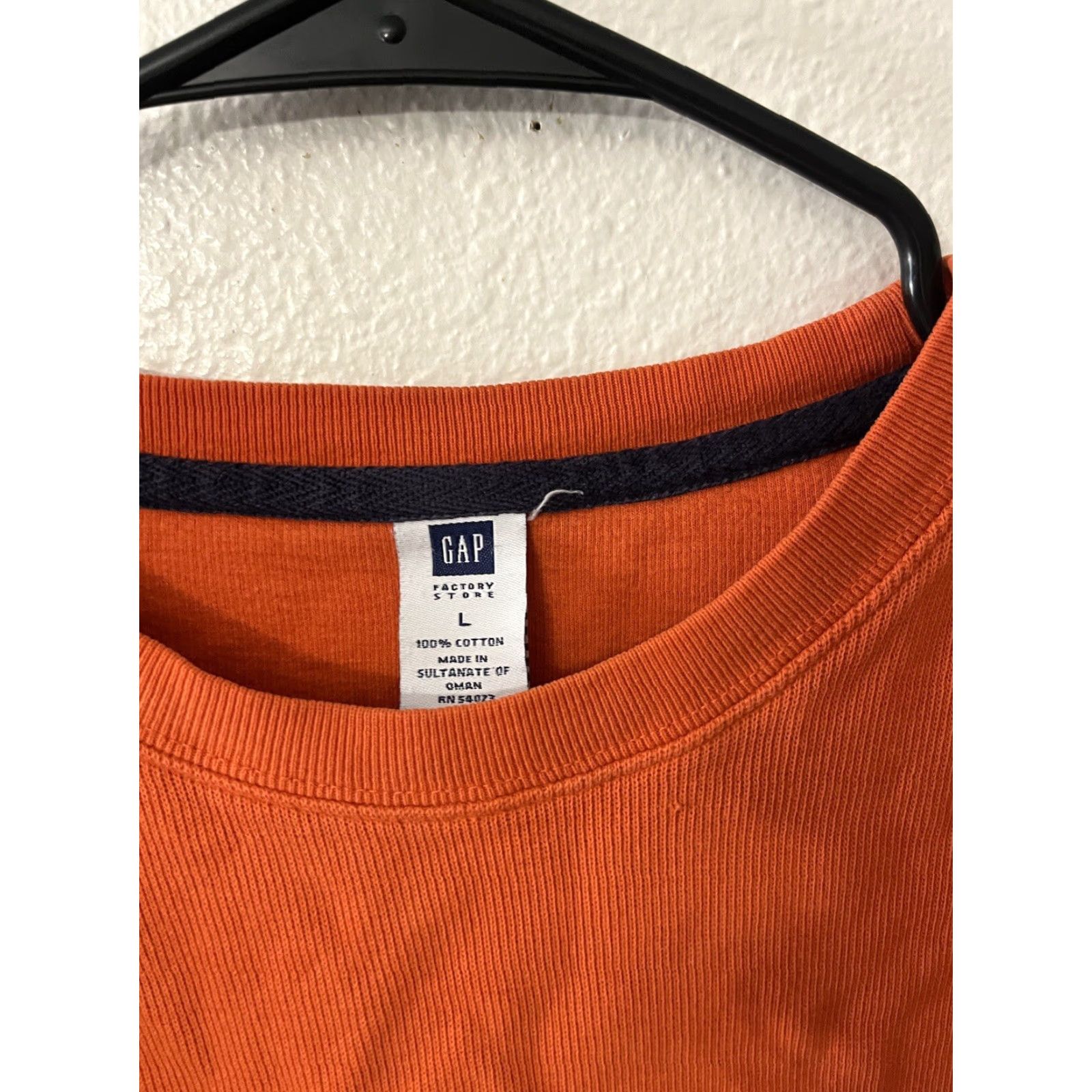 Gap VINTAGE Gap Sweater Mens Large Orange Navy Pullover Solid Fleece Crew Neck Outdoor Size US L / EU 52-54 / 3 - 2 Thumbnail