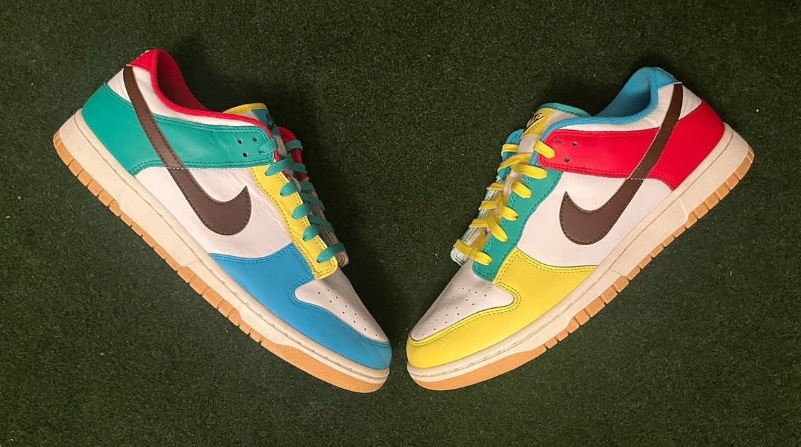 Nike Size 11 - Nike Dunk SE Low Free.99 - White Size US 11 / EU 44 - 2 Thumbnail