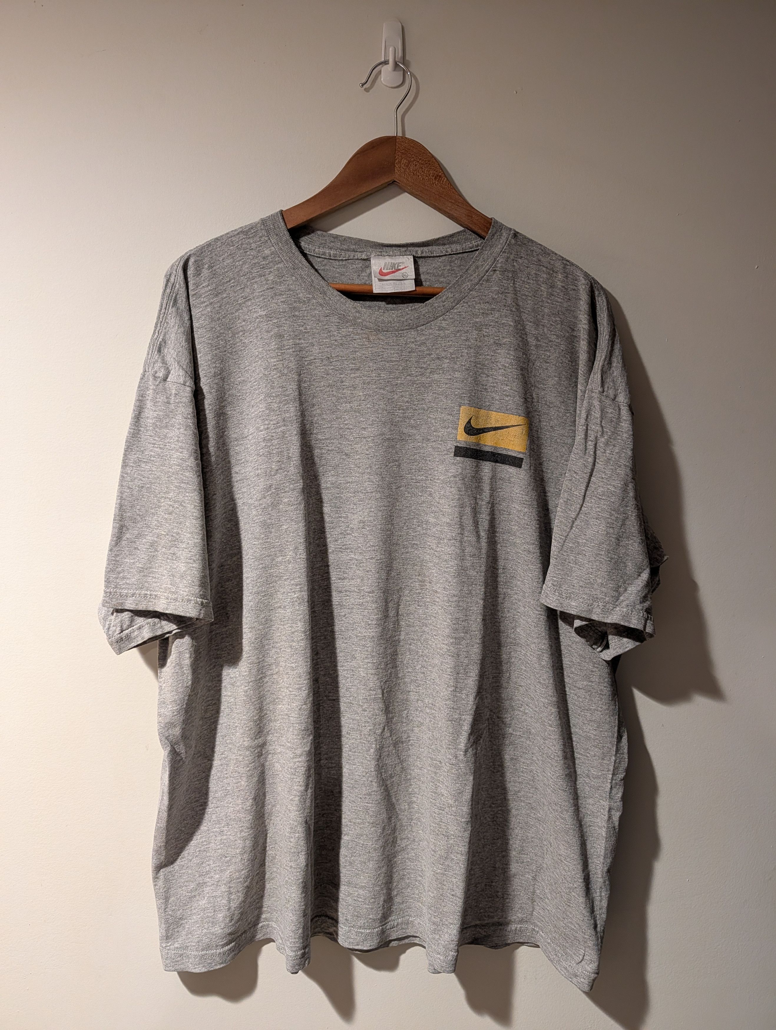 Nike Vintage 90s Nike Athletics Swoosh Performance T-Shirt Size US XL / EU 56 / 4 - 6 Thumbnail