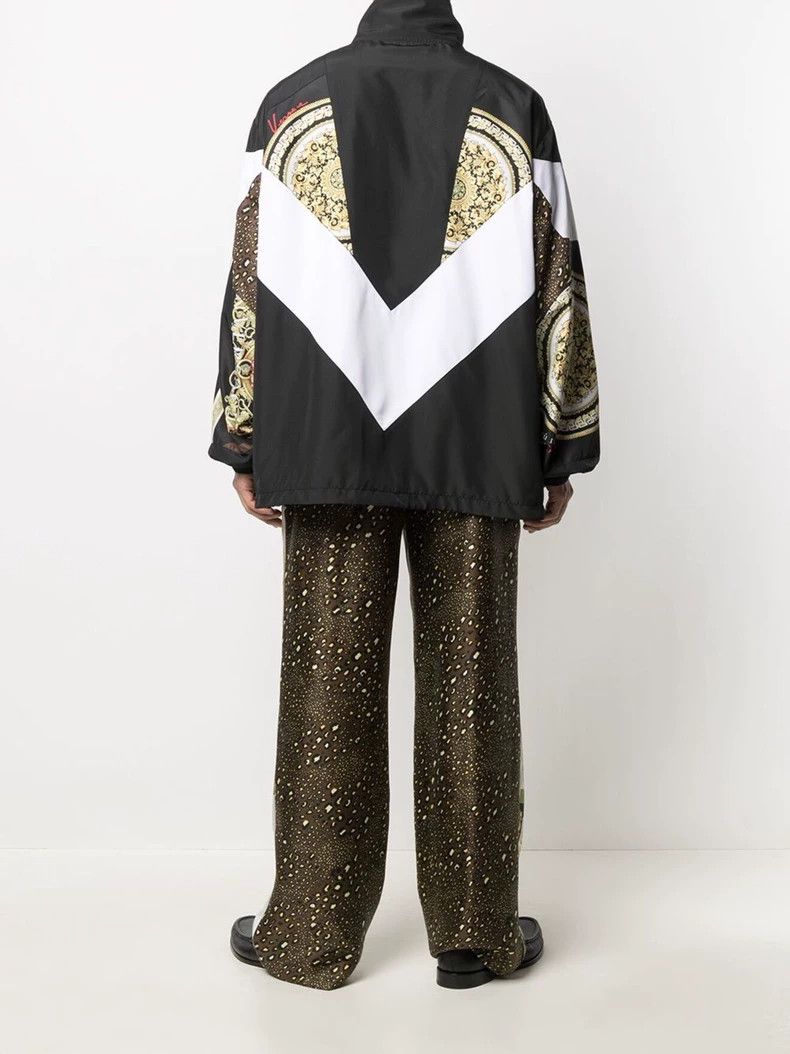 Versace Versace Classic baroque print geometric panel jacket Size US XXL / EU 58 / 5 - 2 Thumbnail