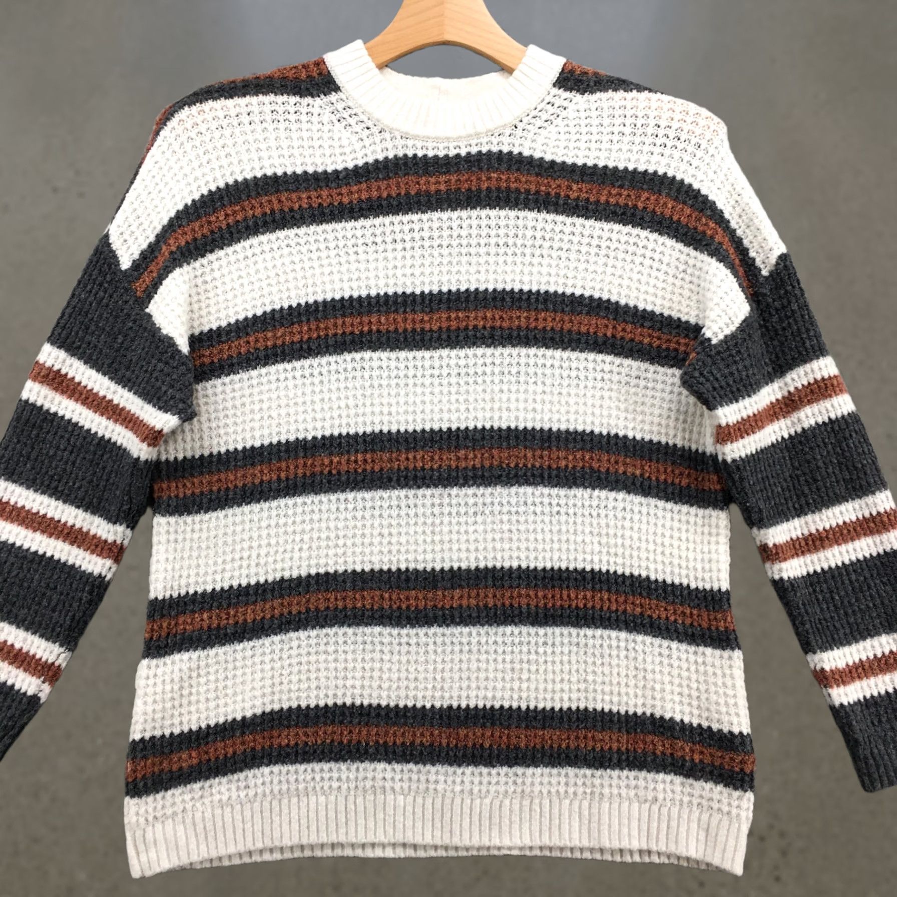 American Eagle Outfitters American Eagle Outfitters Crew Neck Sweater Mens S White Striped Pullover Knit Size US S / EU 44-46 / 1 - 1 Thumbnail